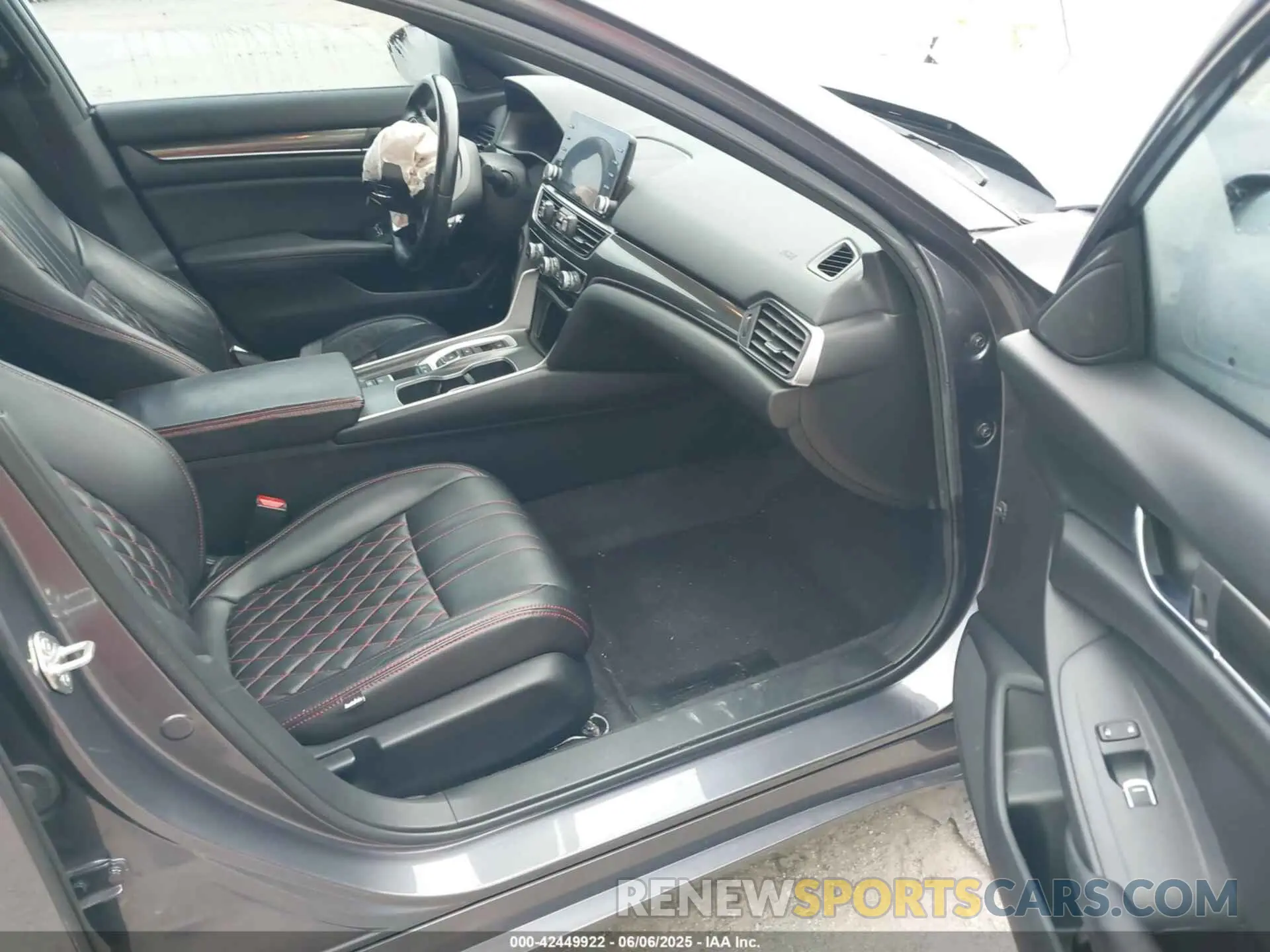5 Photograph of a damaged car 1HGCV2F3XLA009459 HONDA ACCORD 2020