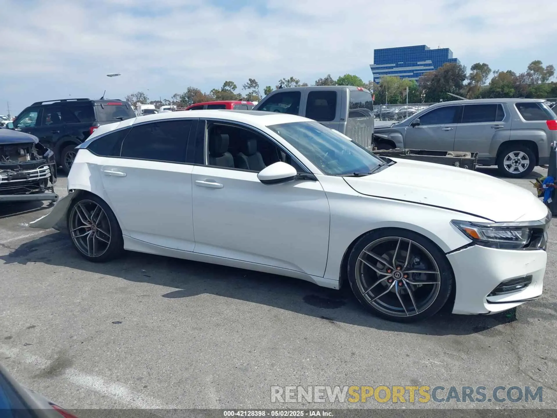 14 Photograph of a damaged car 1HGCV2F3XLA013575 HONDA ACCORD 2020