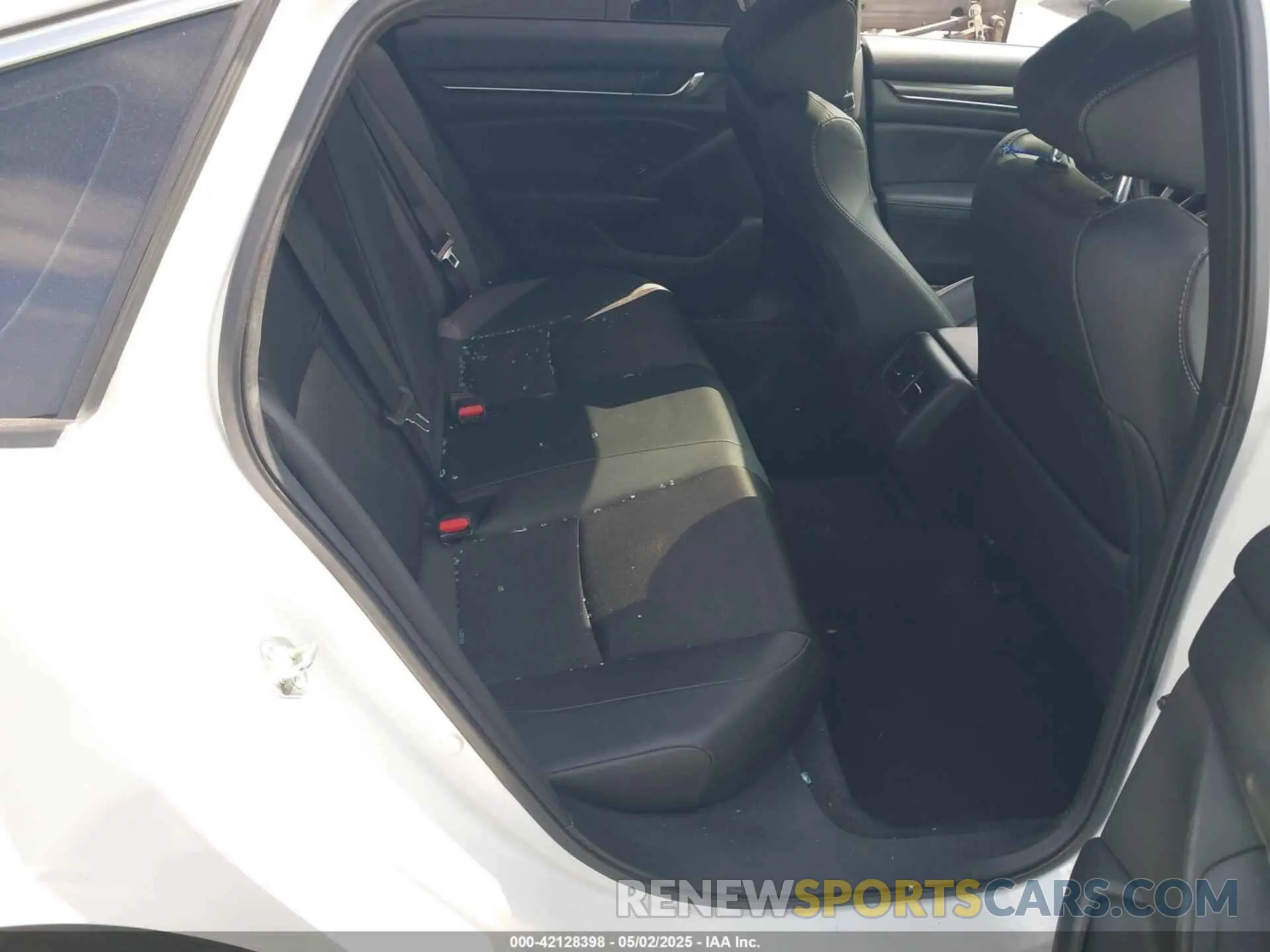 8 Photograph of a damaged car 1HGCV2F3XLA013575 HONDA ACCORD 2020