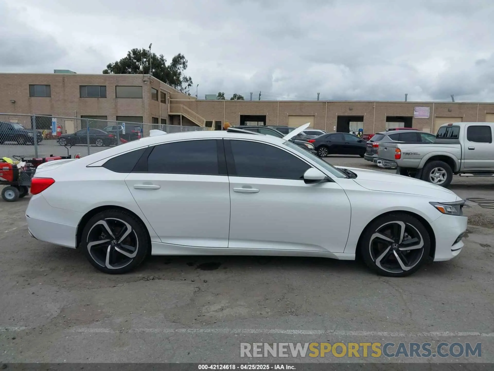 12 Photograph of a damaged car 1HGCV2F3XLA022129 HONDA ACCORD 2020