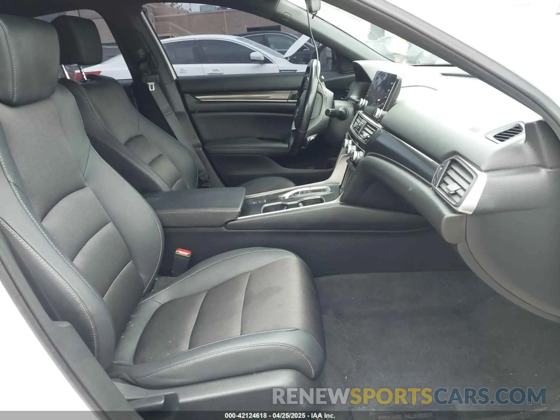 5 Photograph of a damaged car 1HGCV2F3XLA022129 HONDA ACCORD 2020