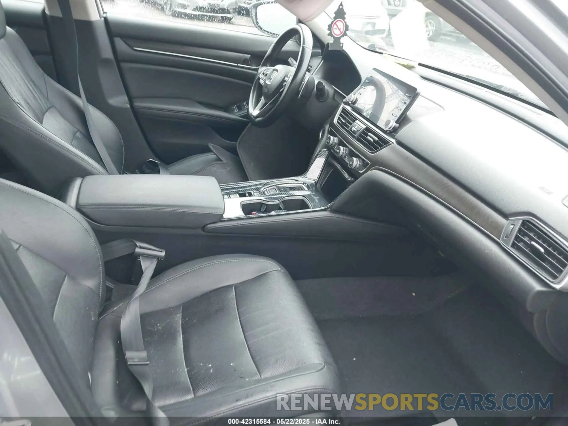 5 Photograph of a damaged car 1HGCV2F5XLA017174 HONDA ACCORD 2020