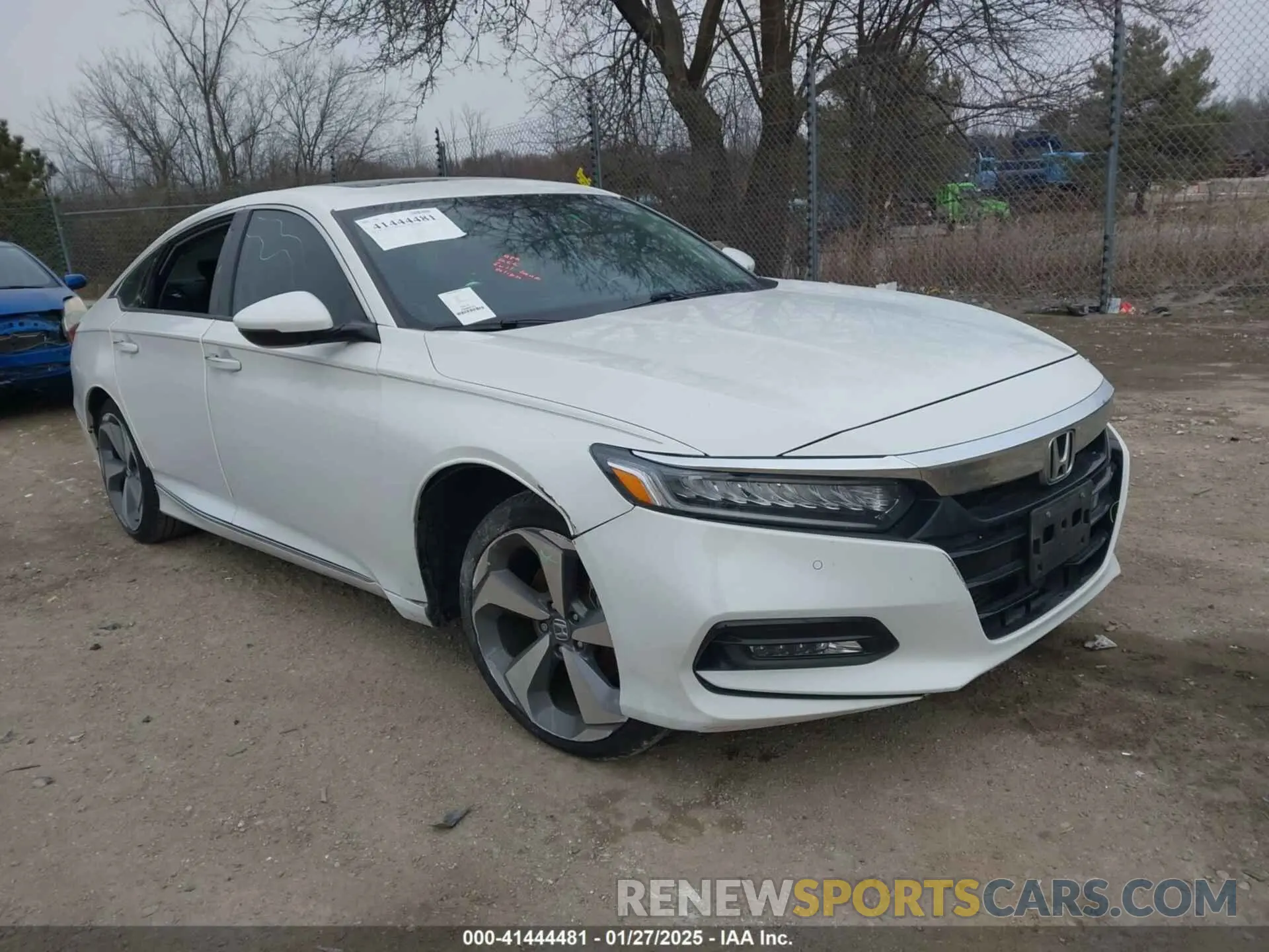 1 Photograph of a damaged car 1HGCV2F93LA004284 HONDA ACCORD 2020