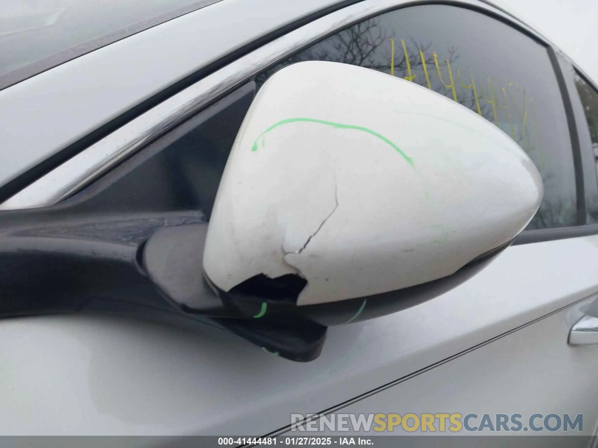 19 Photograph of a damaged car 1HGCV2F93LA004284 HONDA ACCORD 2020