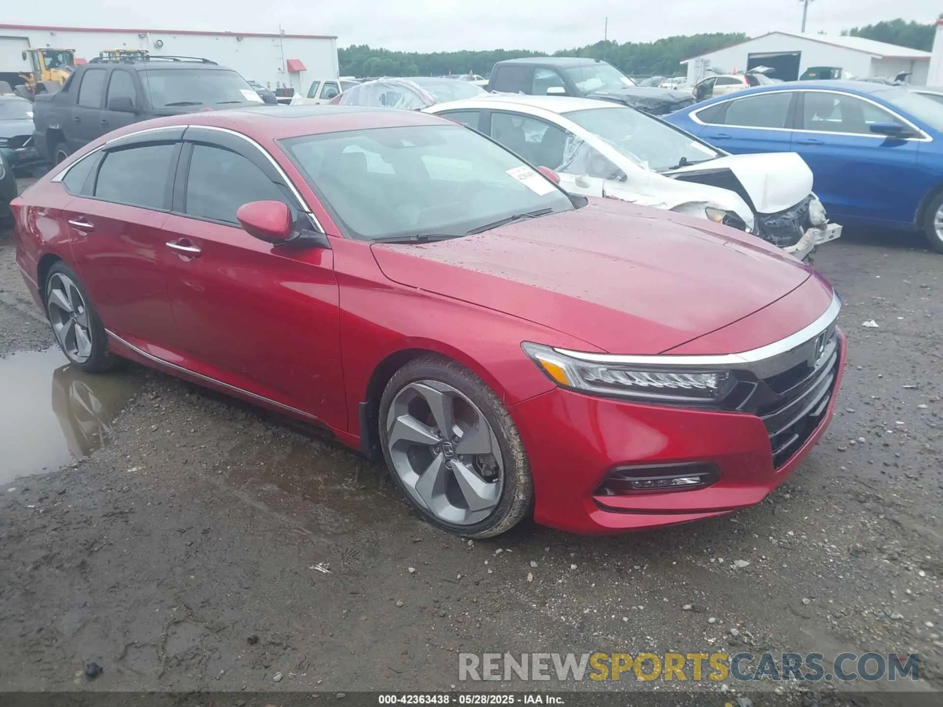 1 Photograph of a damaged car 1HGCV2F94LA021157 HONDA ACCORD 2020