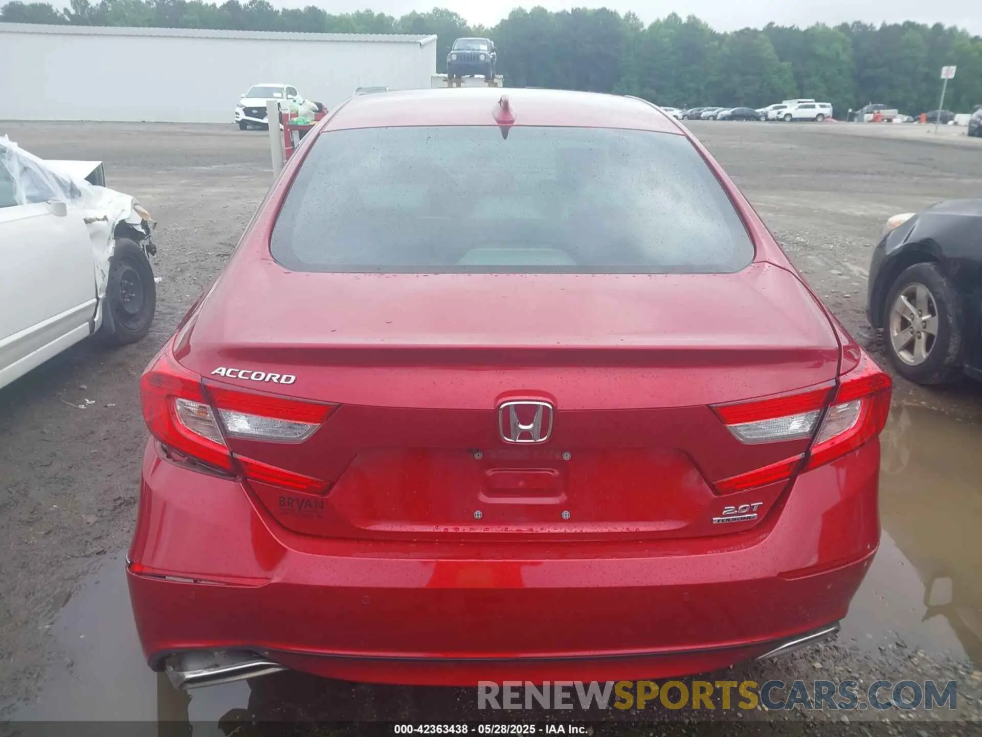 16 Photograph of a damaged car 1HGCV2F94LA021157 HONDA ACCORD 2020