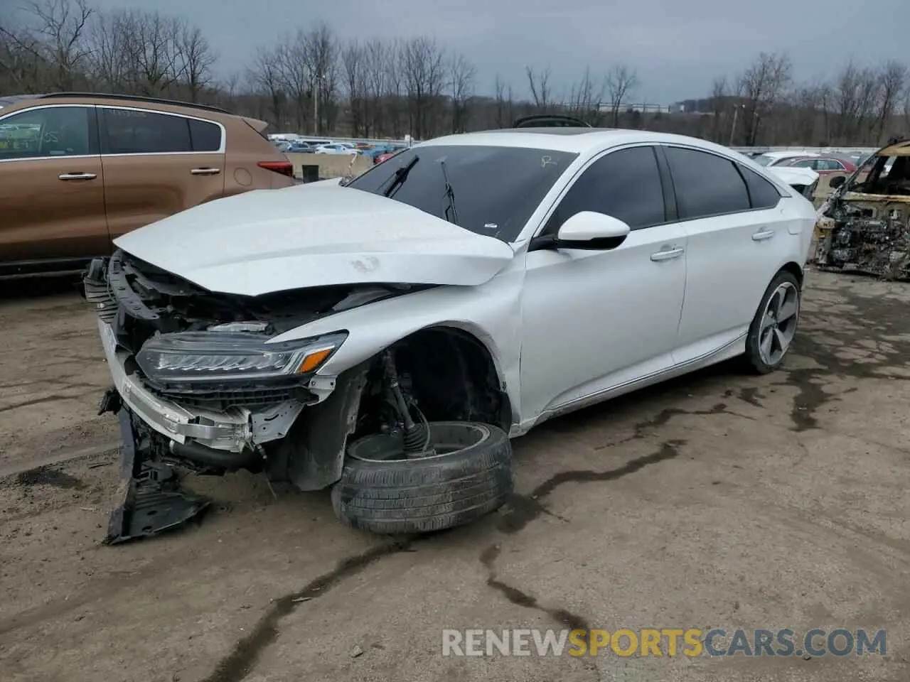 1 Photograph of a damaged car 1HGCV2F96LA011018 HONDA ACCORD 2020
