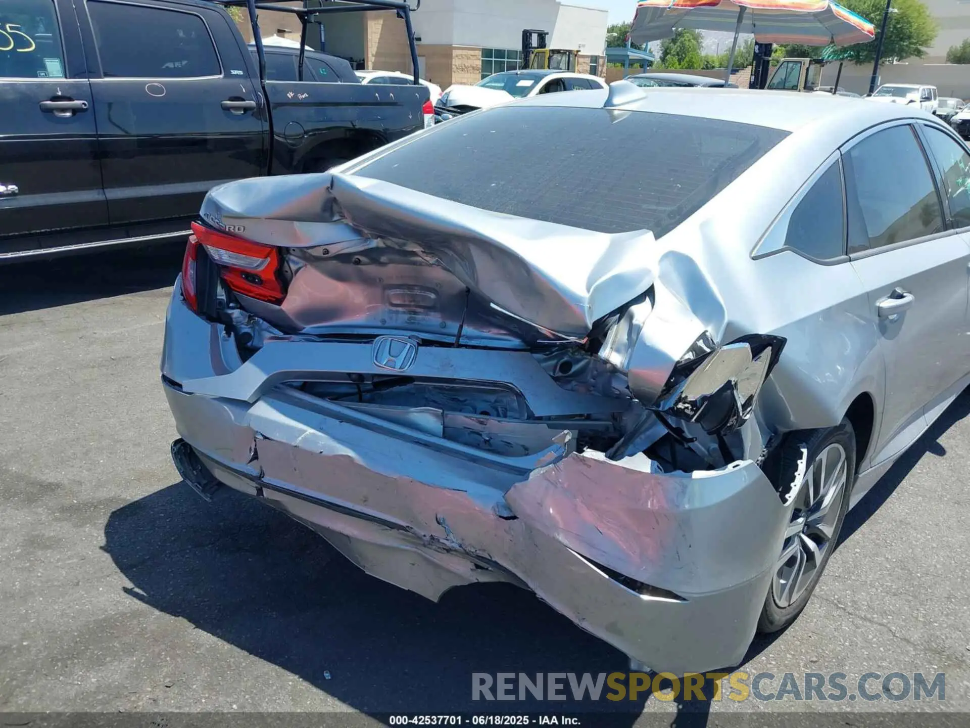 6 Photograph of a damaged car 1HGCV3F11LA002534 HONDA ACCORD 2020