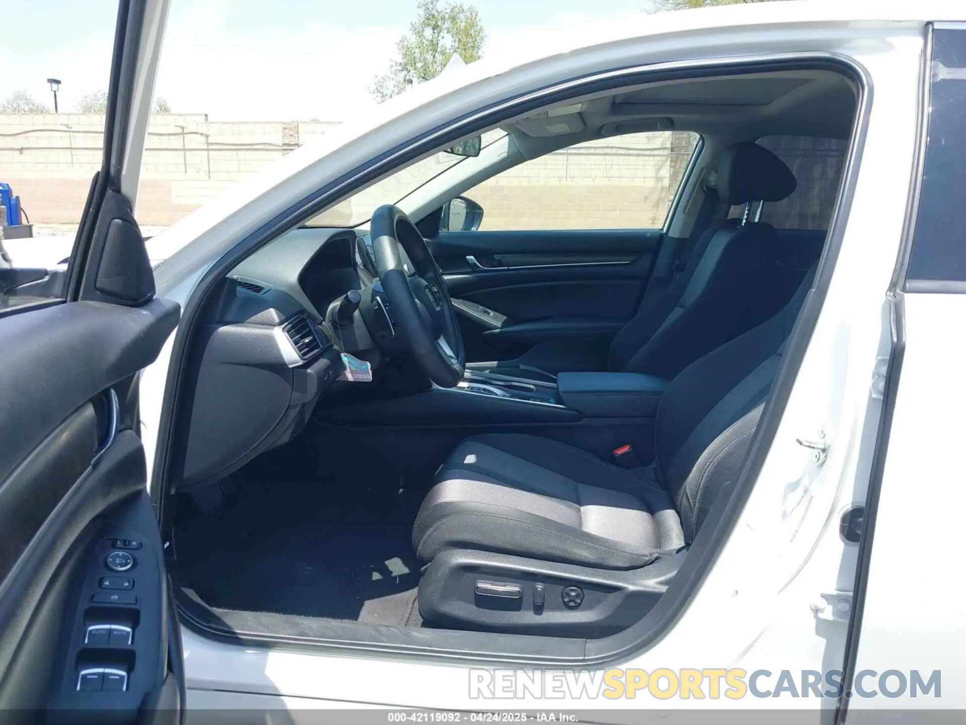 5 Photograph of a damaged car 1HGCV3F40LA011770 HONDA ACCORD 2020