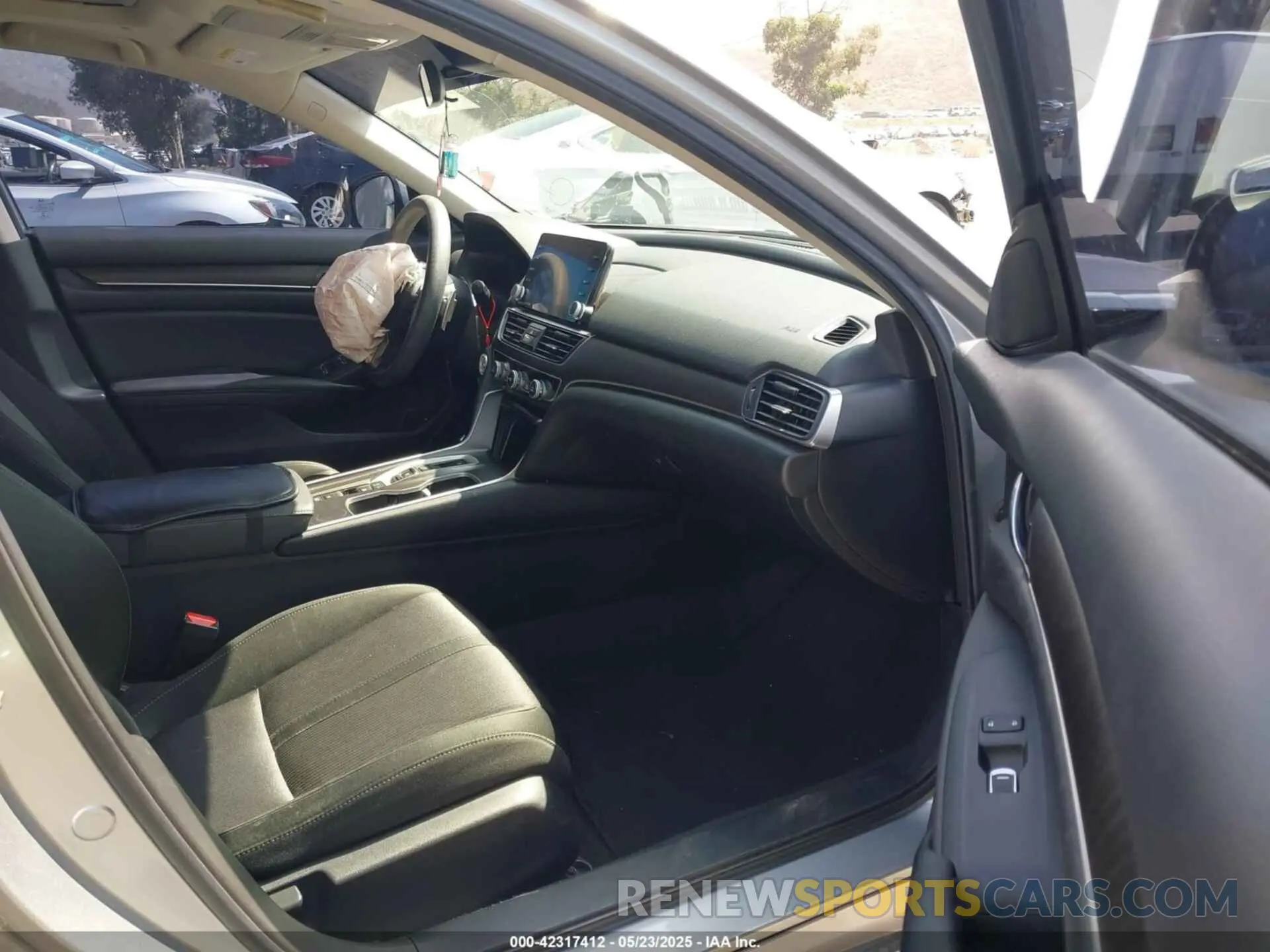 5 Photograph of a damaged car 1HGCV3F43LA007163 HONDA ACCORD 2020