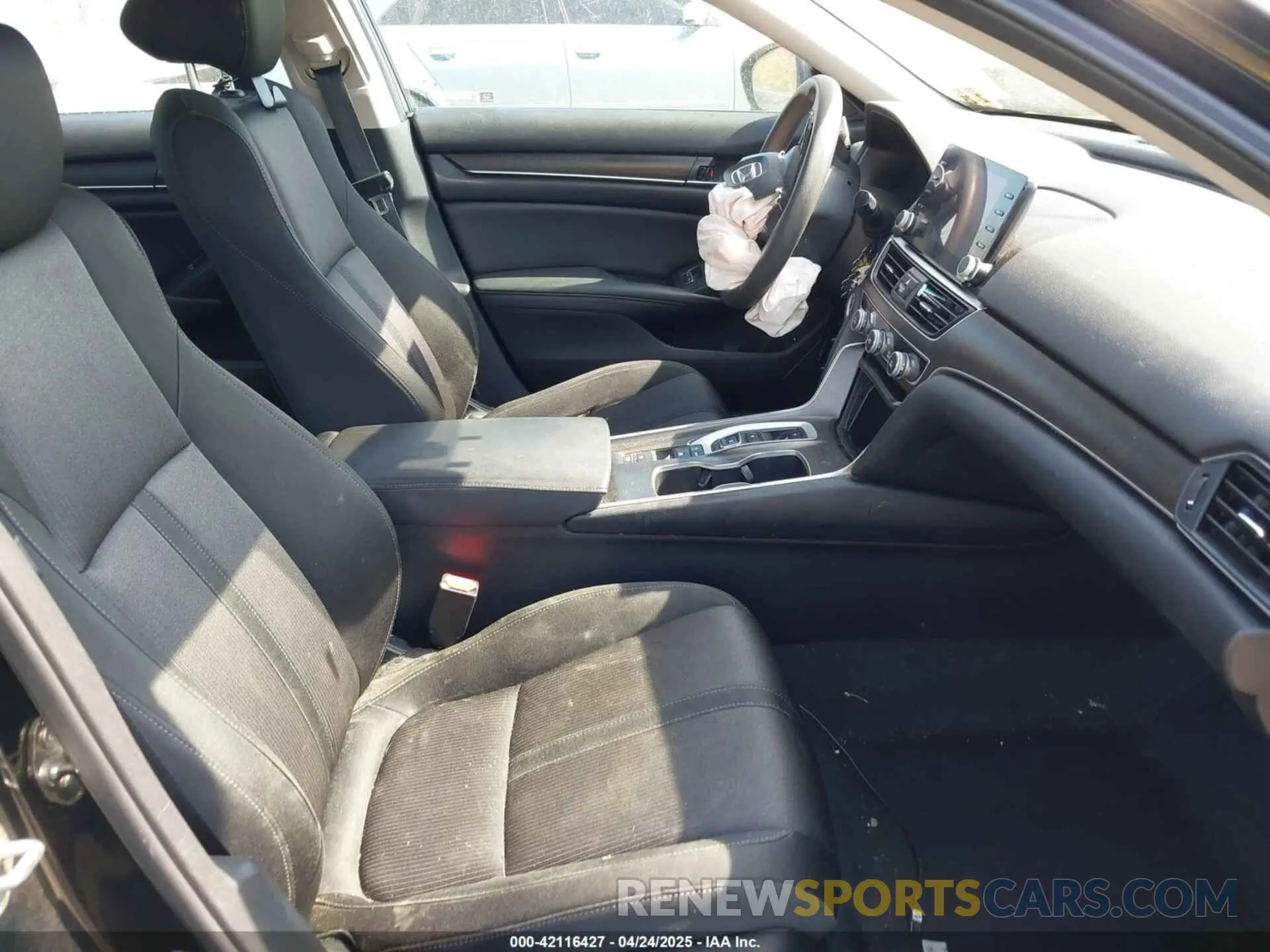 5 Photograph of a damaged car 1HGCV3F44LA004031 HONDA ACCORD 2020
