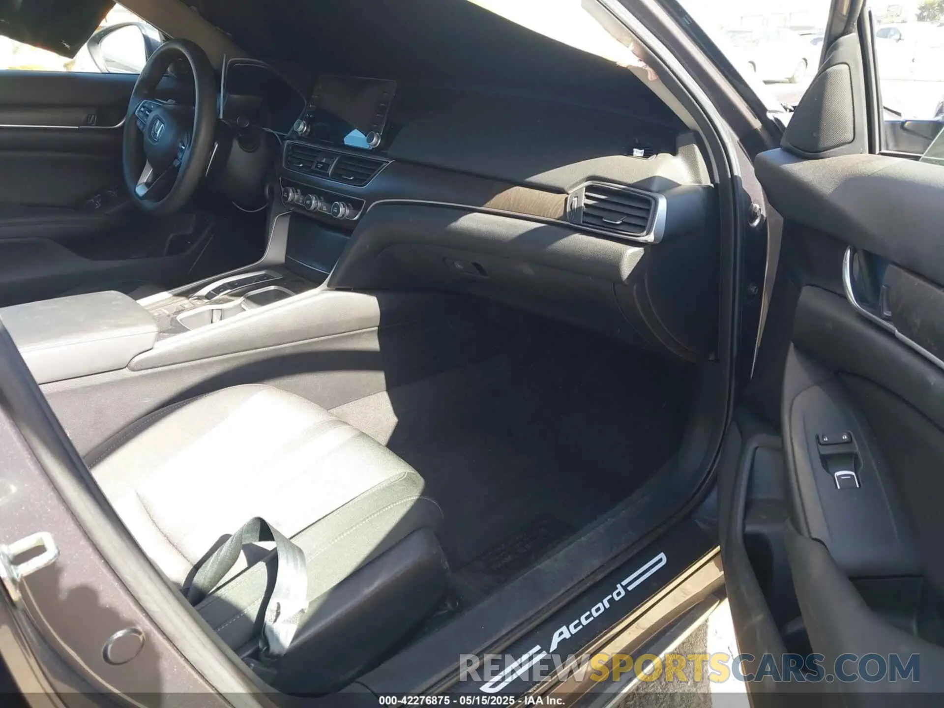5 Photograph of a damaged car 1HGCV3F49LA011072 HONDA ACCORD 2020