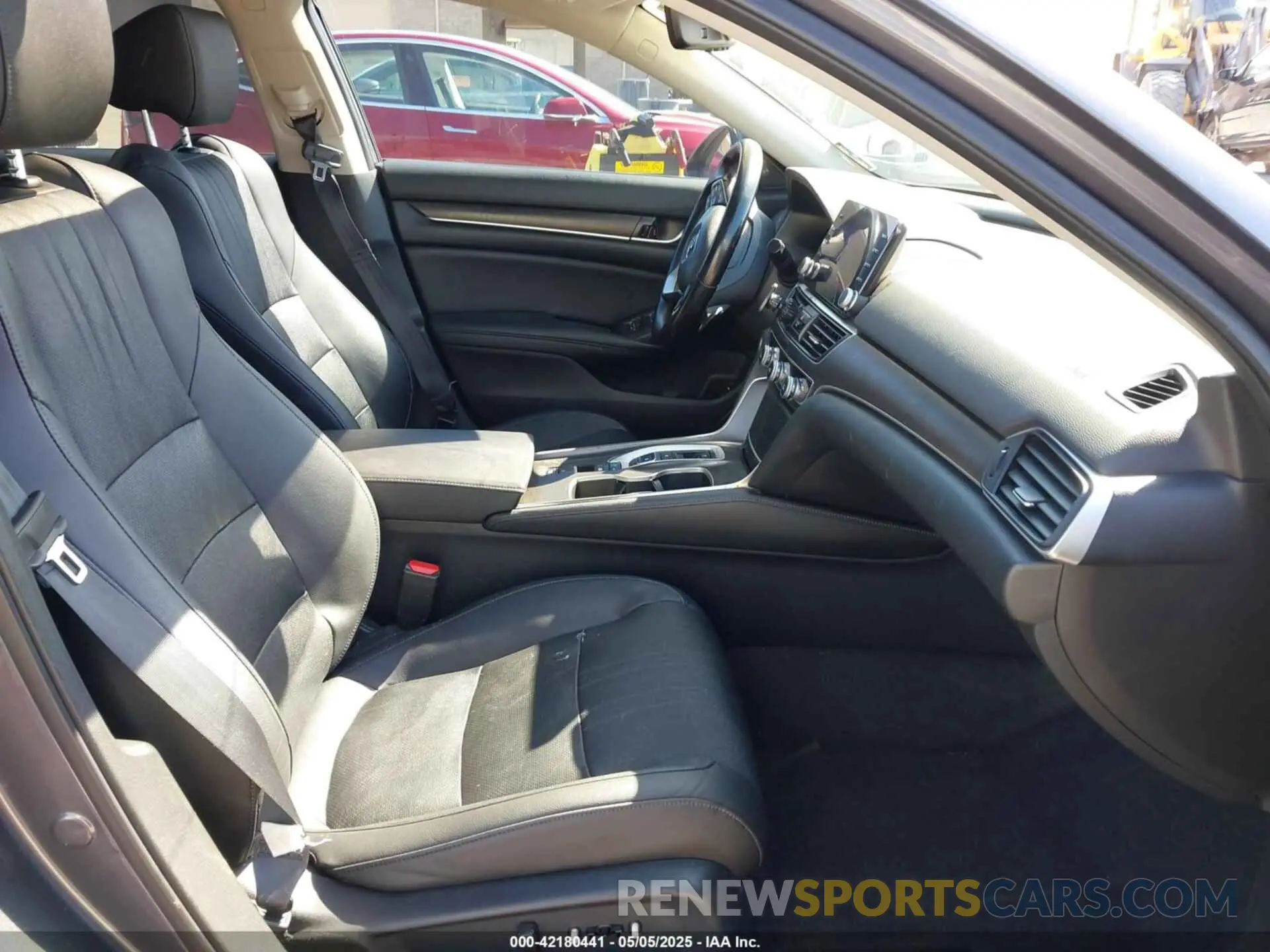 5 Photograph of a damaged car 1HGCV3F52LA005882 HONDA ACCORD 2020