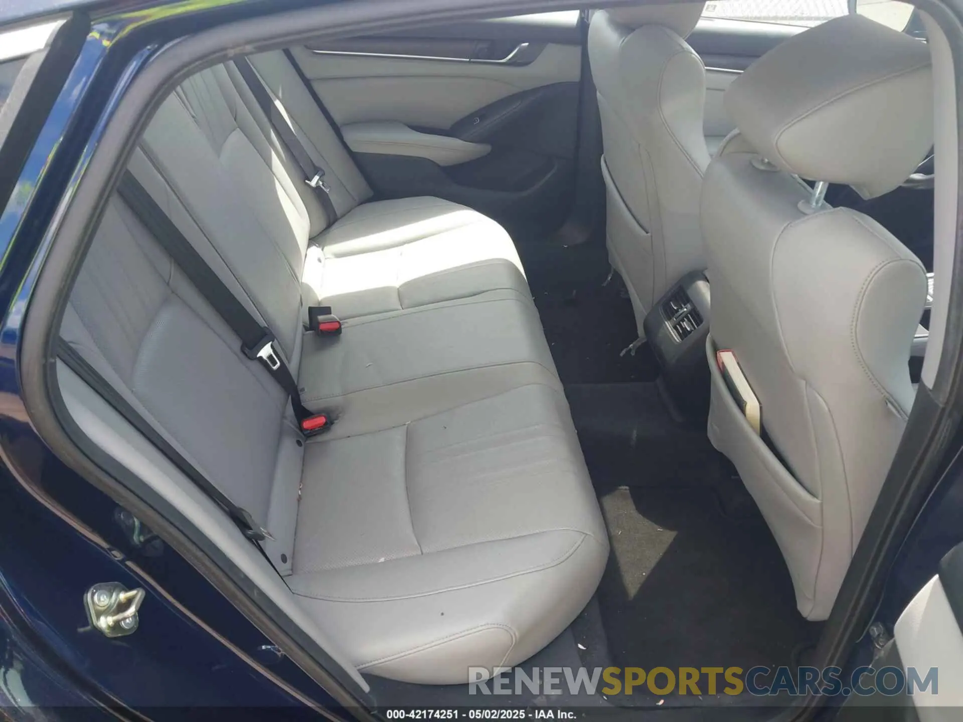 8 Photograph of a damaged car 1HGCV3F55LA006332 HONDA ACCORD 2020