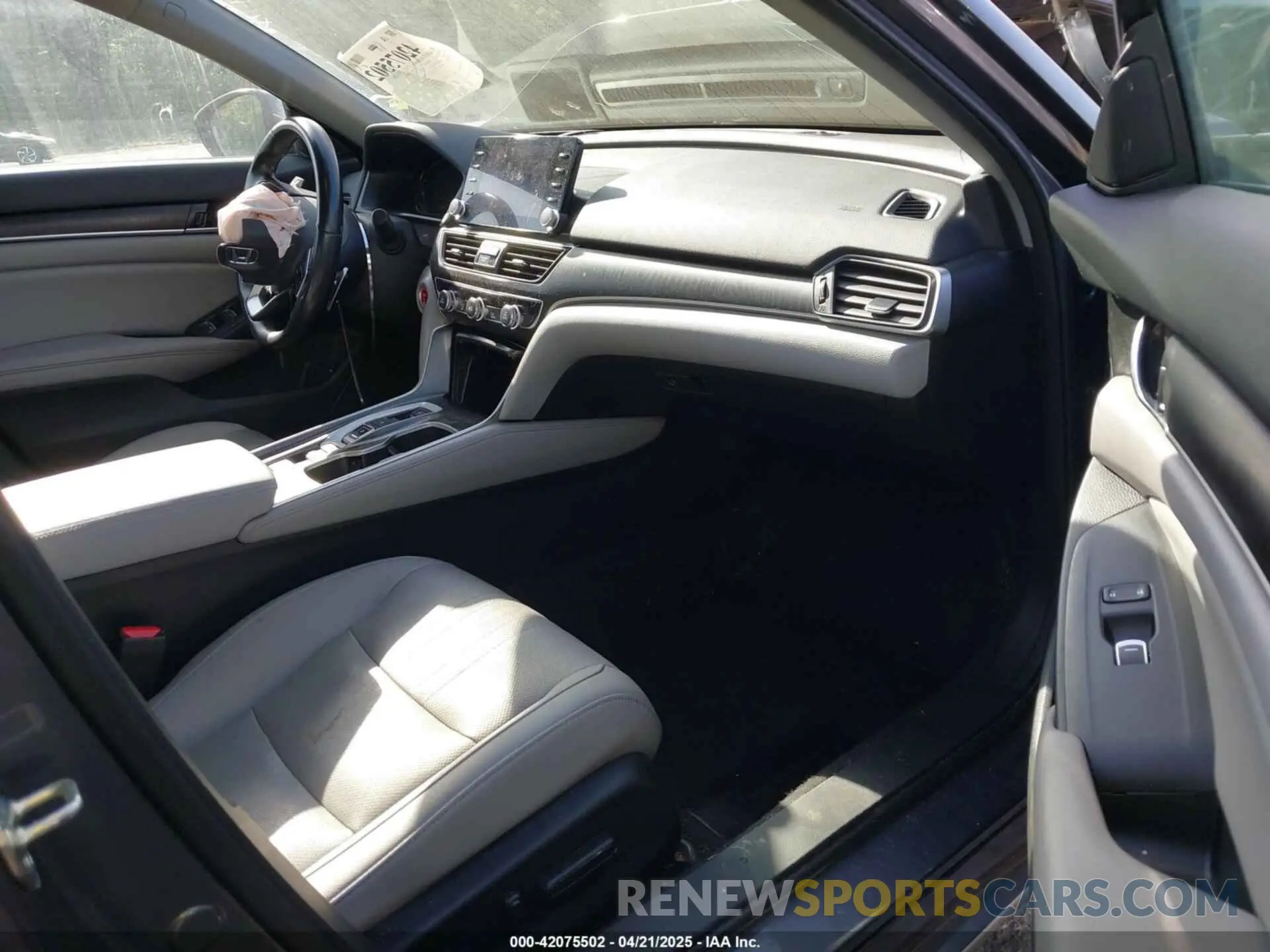 5 Photograph of a damaged car 1HGCV3F90LA013434 HONDA ACCORD 2020