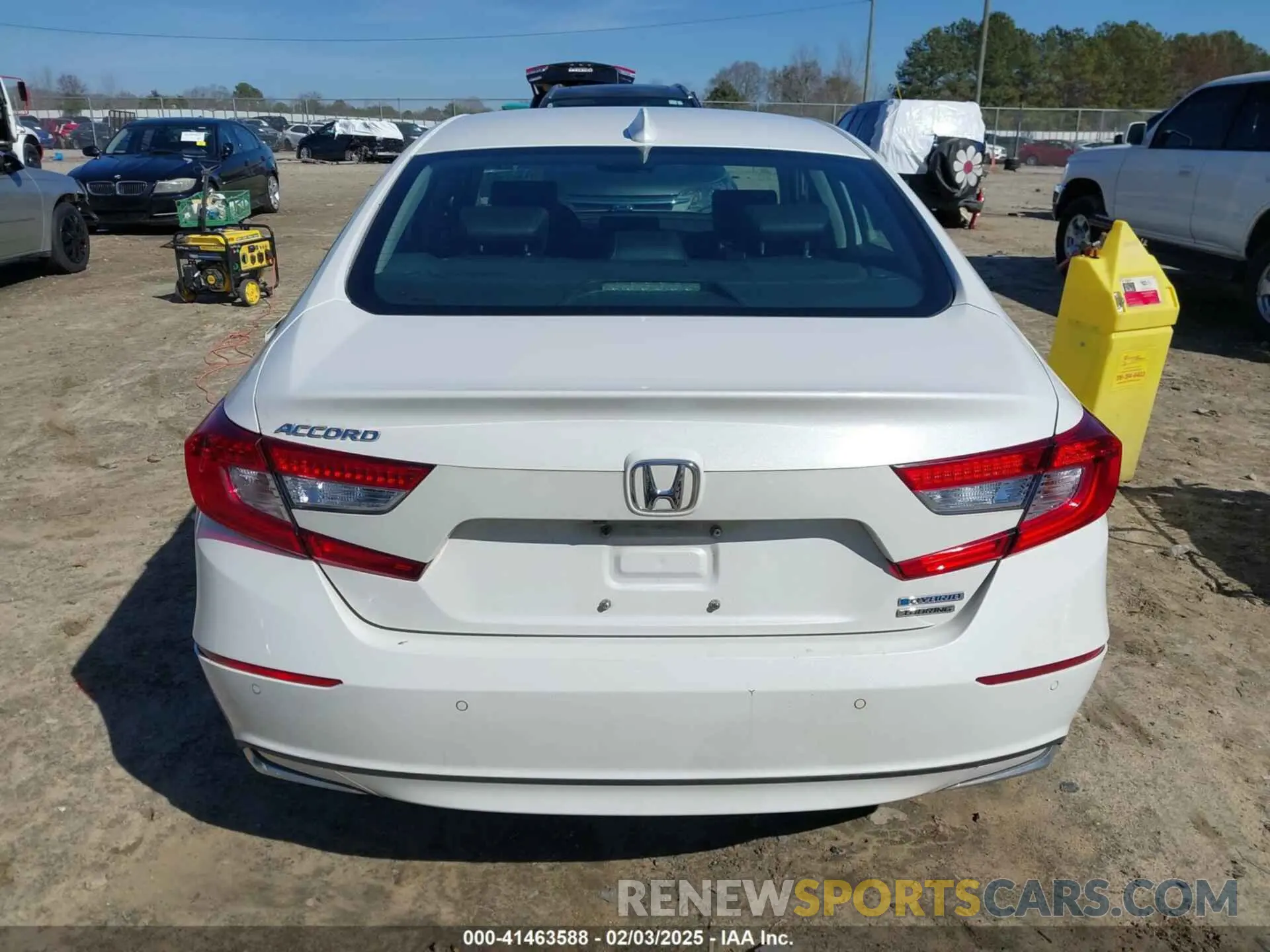 17 Photograph of a damaged car 1HGCV3F93LA003917 HONDA ACCORD 2020