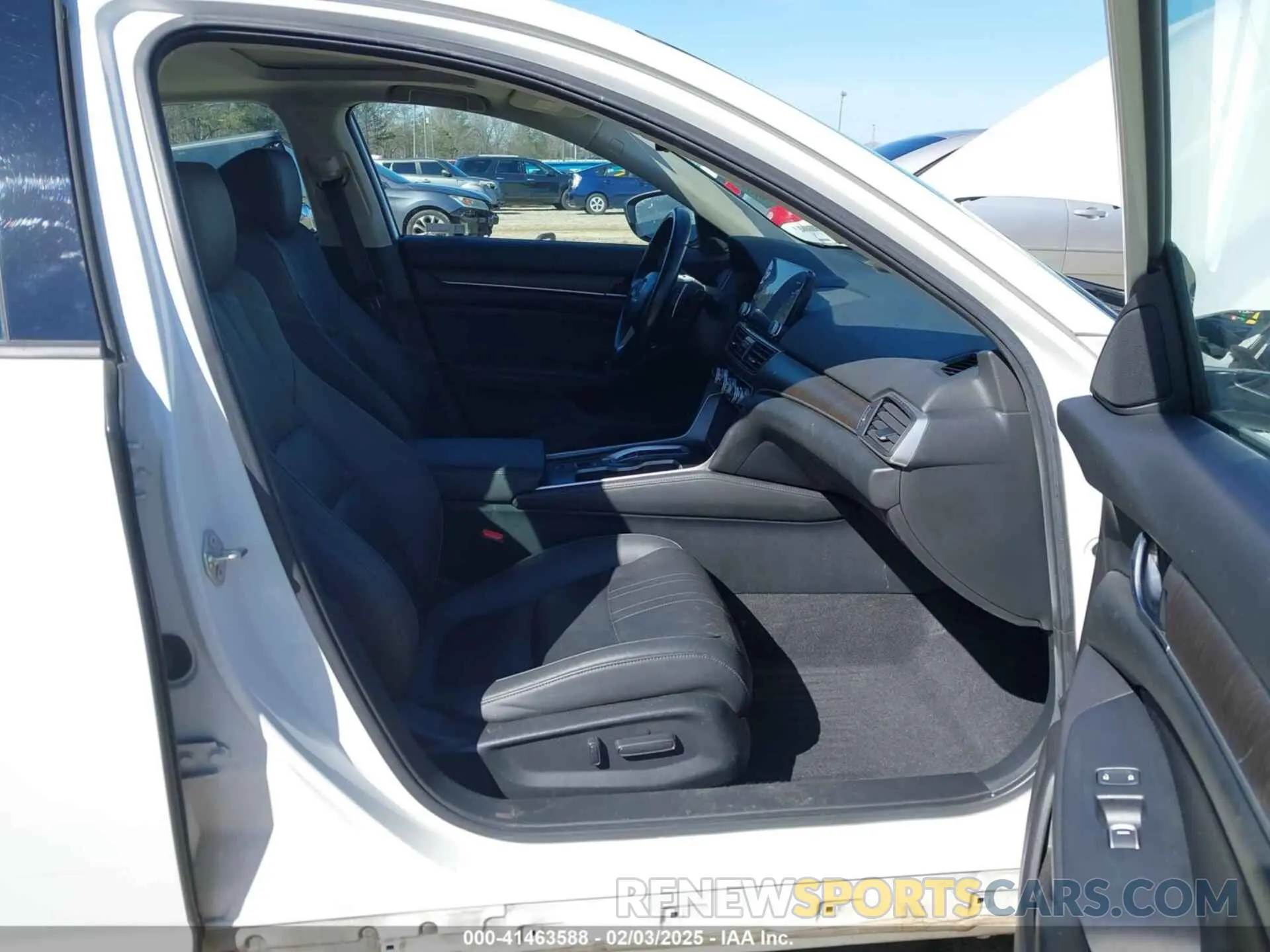 5 Photograph of a damaged car 1HGCV3F93LA003917 HONDA ACCORD 2020