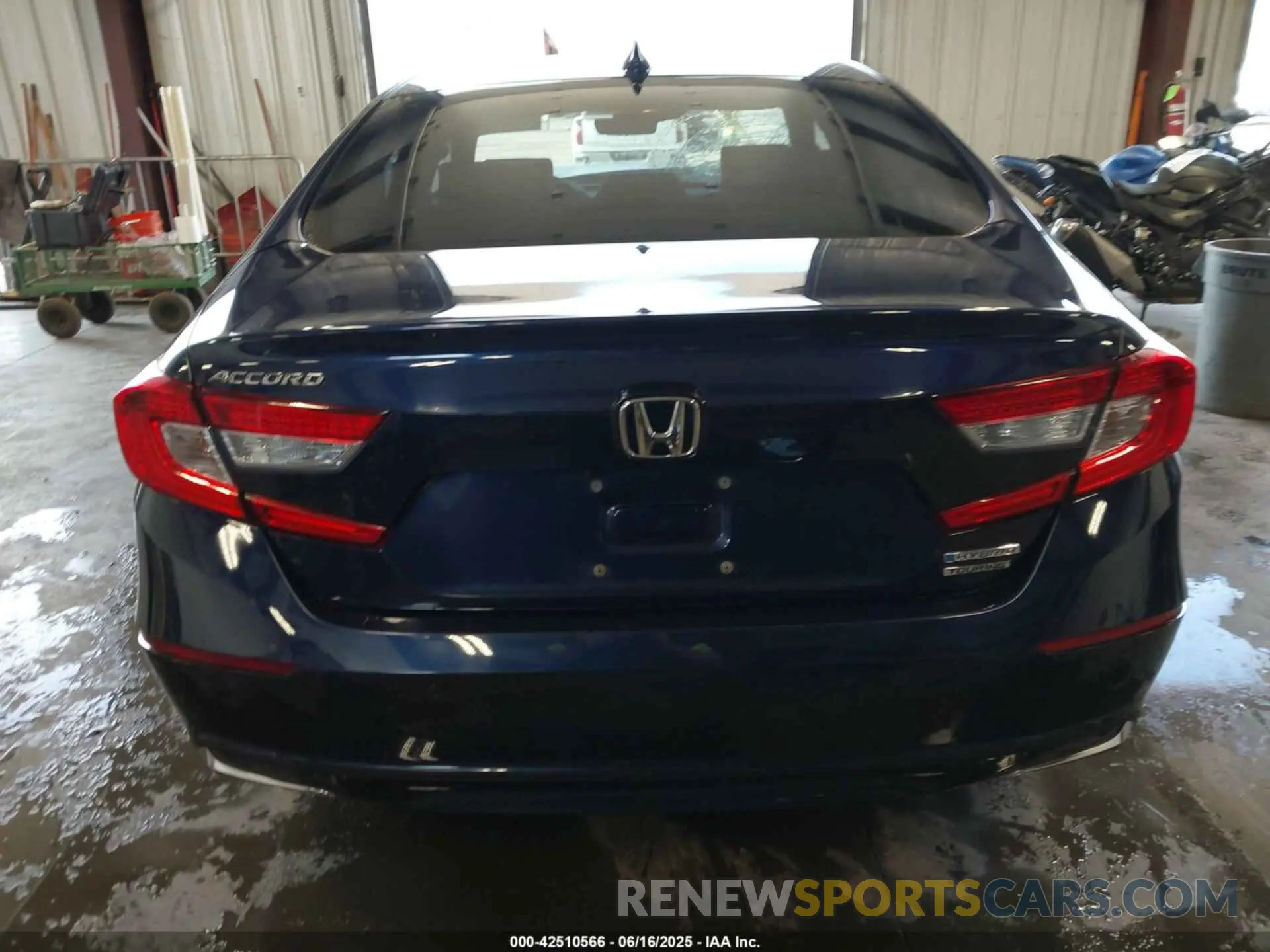 17 Photograph of a damaged car 1HGCV3F95LA012182 HONDA ACCORD 2020
