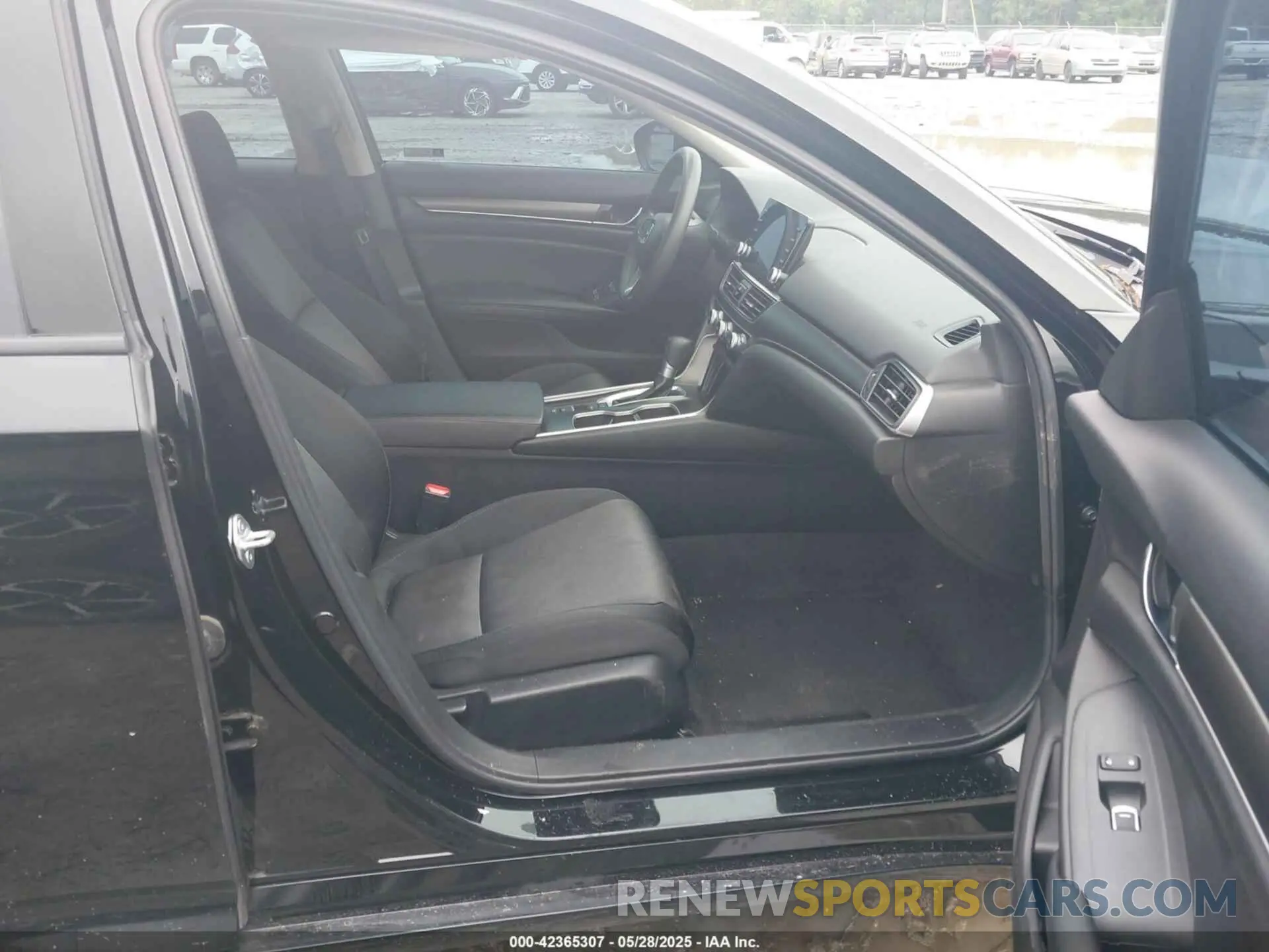 5 Photograph of a damaged car 1HGCV1F10MA026684 HONDA ACCORD 2021