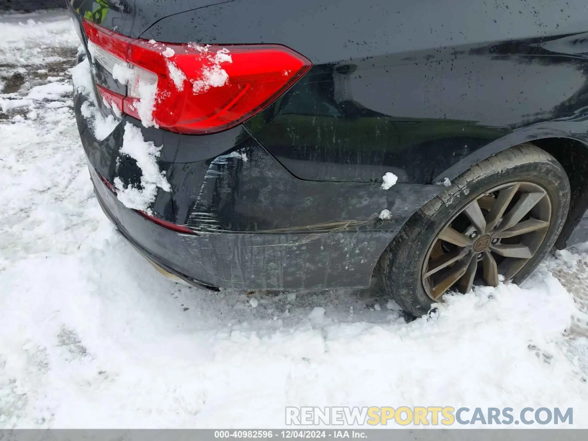 18 Photograph of a damaged car 1HGCV1F11MA017525 HONDA ACCORD 2021