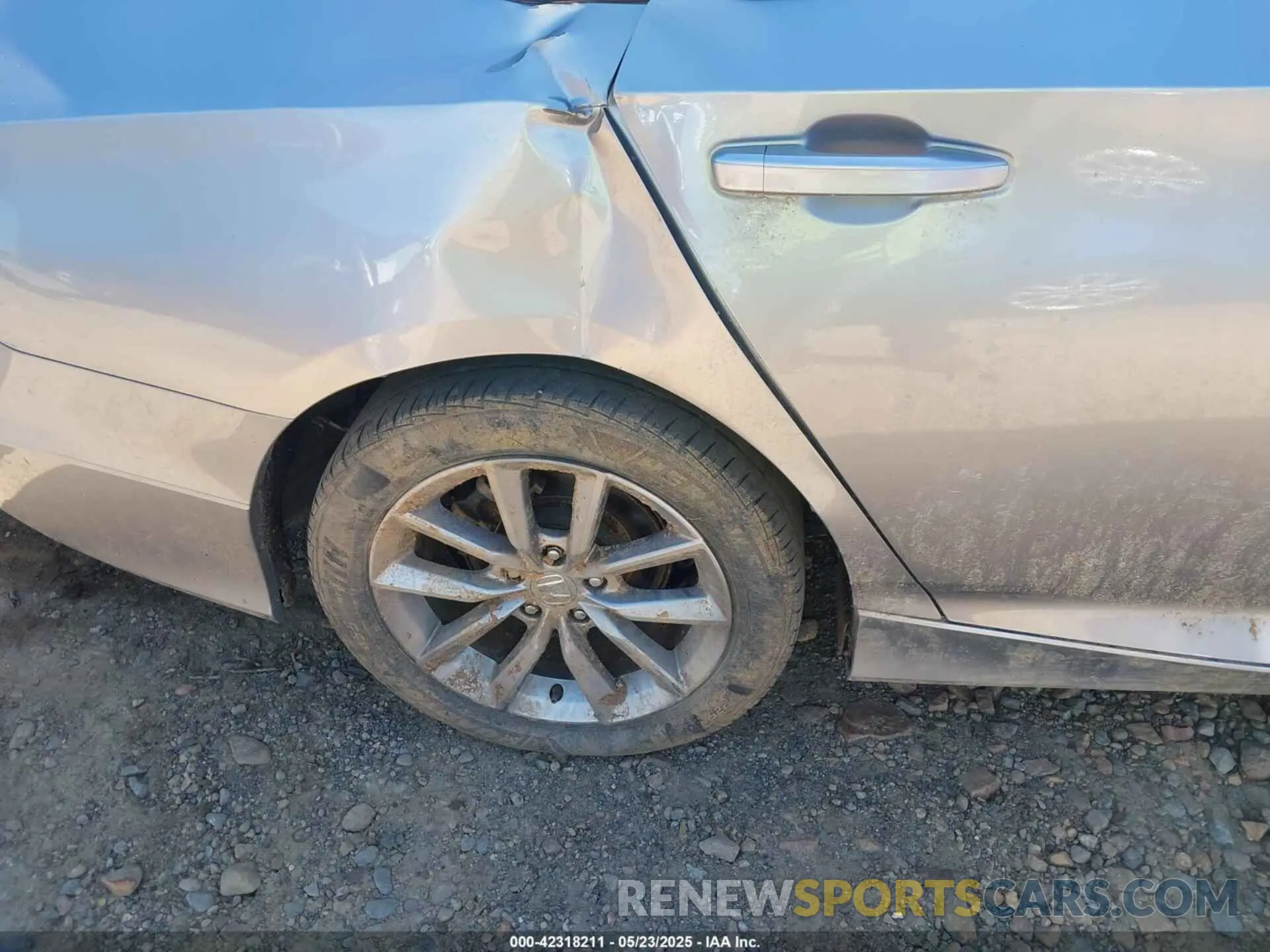 18 Photograph of a damaged car 1HGCV1F11MA040769 HONDA ACCORD 2021