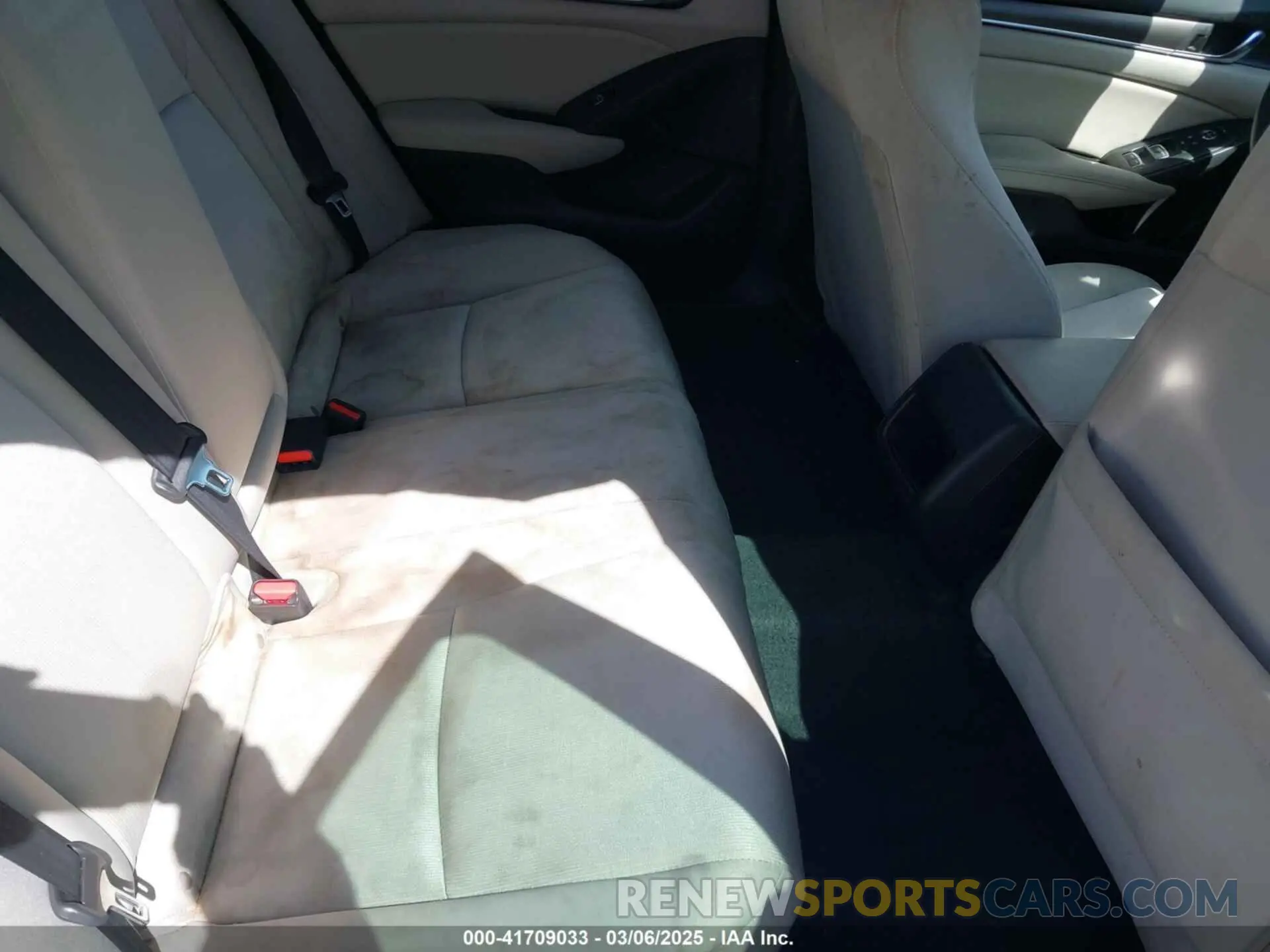 8 Photograph of a damaged car 1HGCV1F13MA029725 HONDA ACCORD 2021