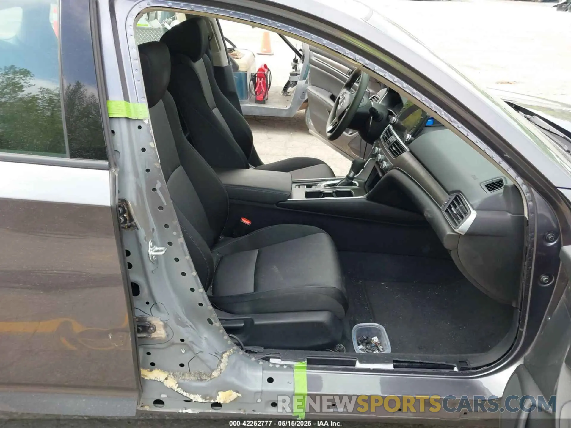 18 Photograph of a damaged car 1HGCV1F13MA085518 HONDA ACCORD 2021