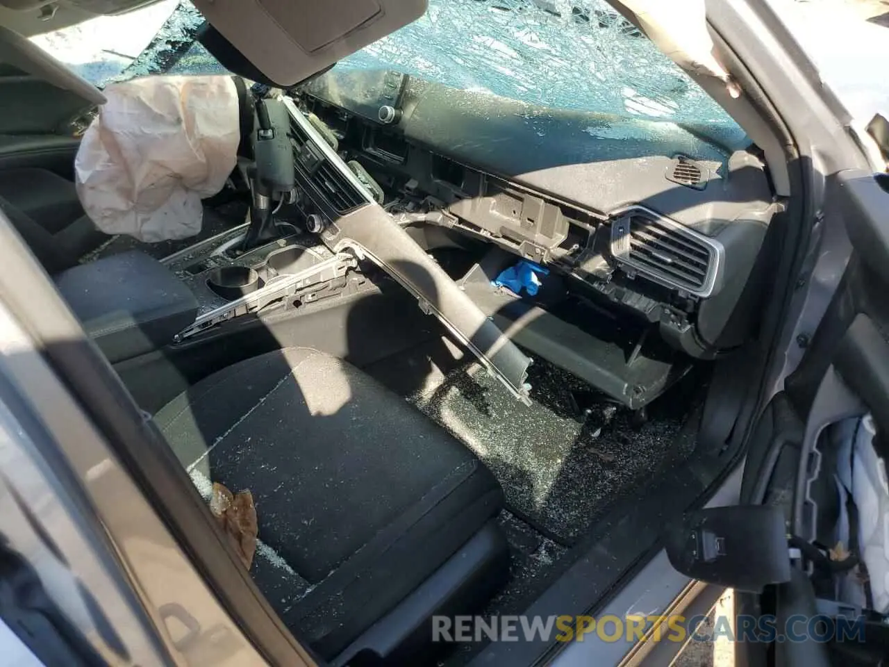 8 Photograph of a damaged car 1HGCV1F14MA019396 HONDA ACCORD 2021