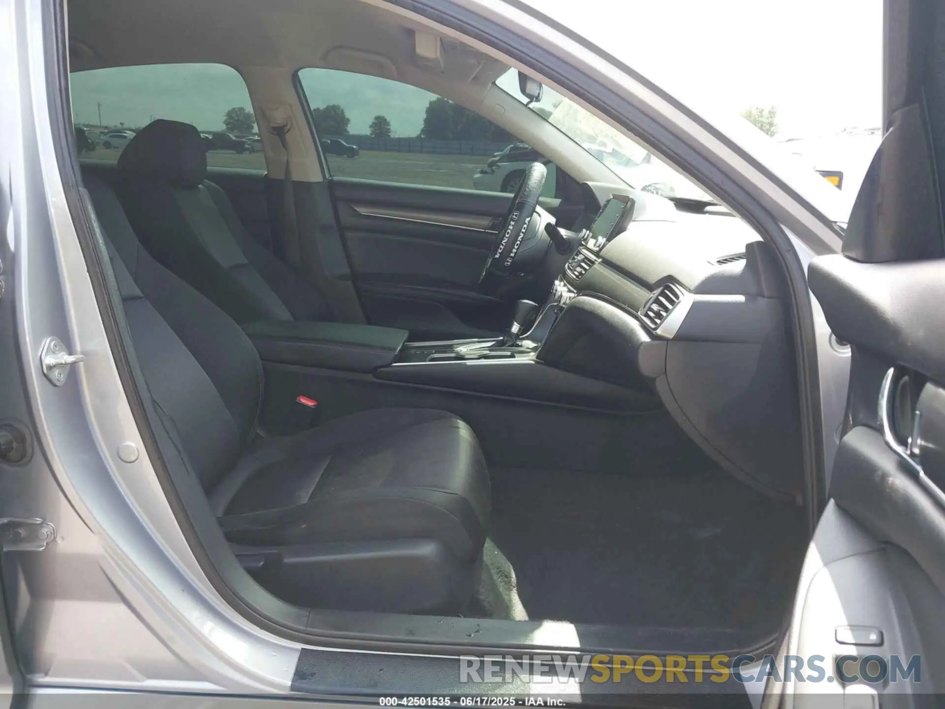 5 Photograph of a damaged car 1HGCV1F14MA072793 HONDA ACCORD 2021