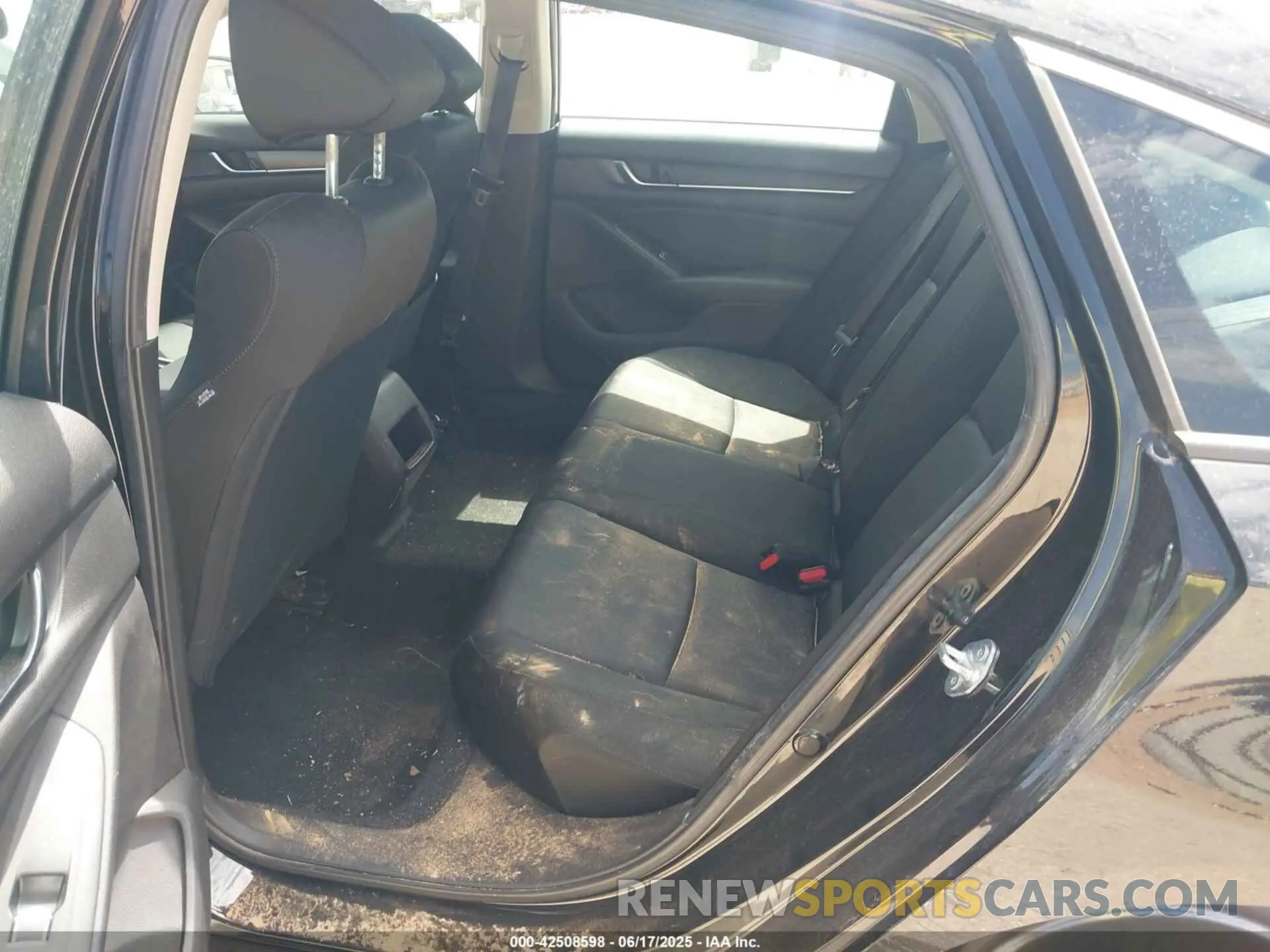 8 Photograph of a damaged car 1HGCV1F16MA109018 HONDA ACCORD 2021