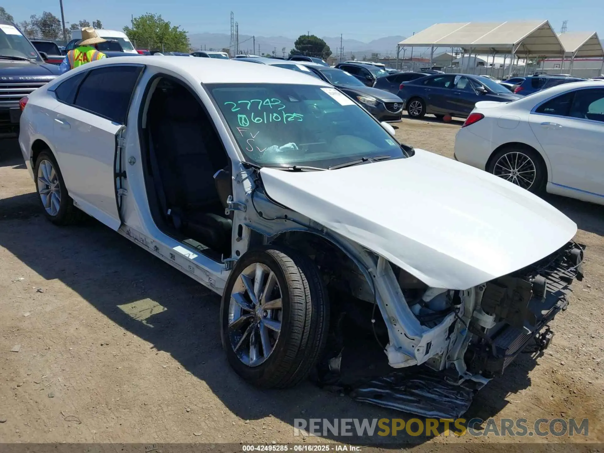 1 Photograph of a damaged car 1HGCV1F18MA008935 HONDA ACCORD 2021