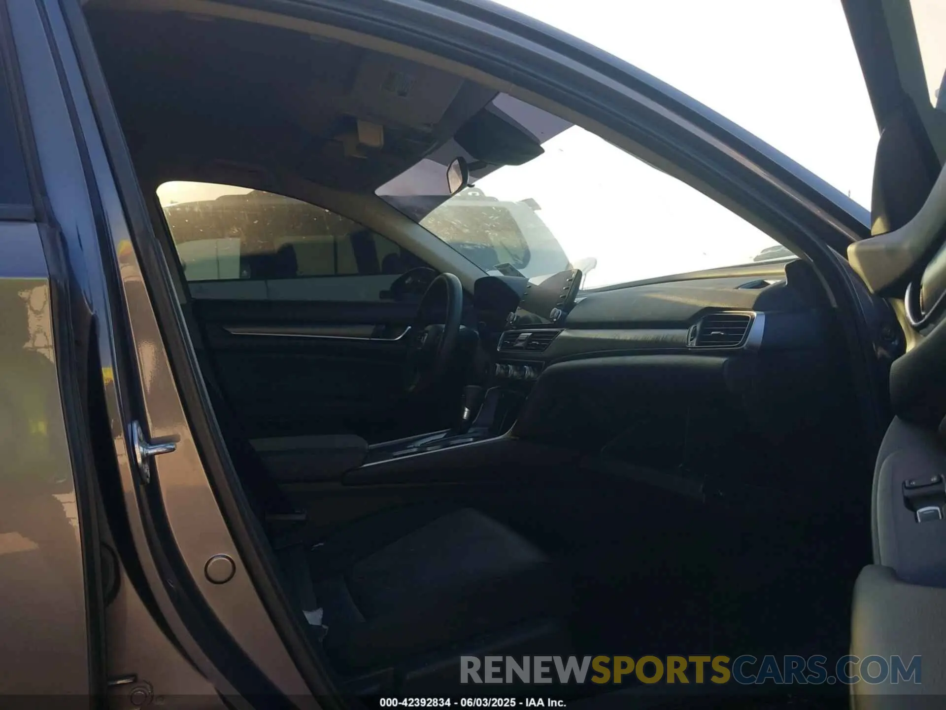 5 Photograph of a damaged car 1HGCV1F19MA017143 HONDA ACCORD 2021