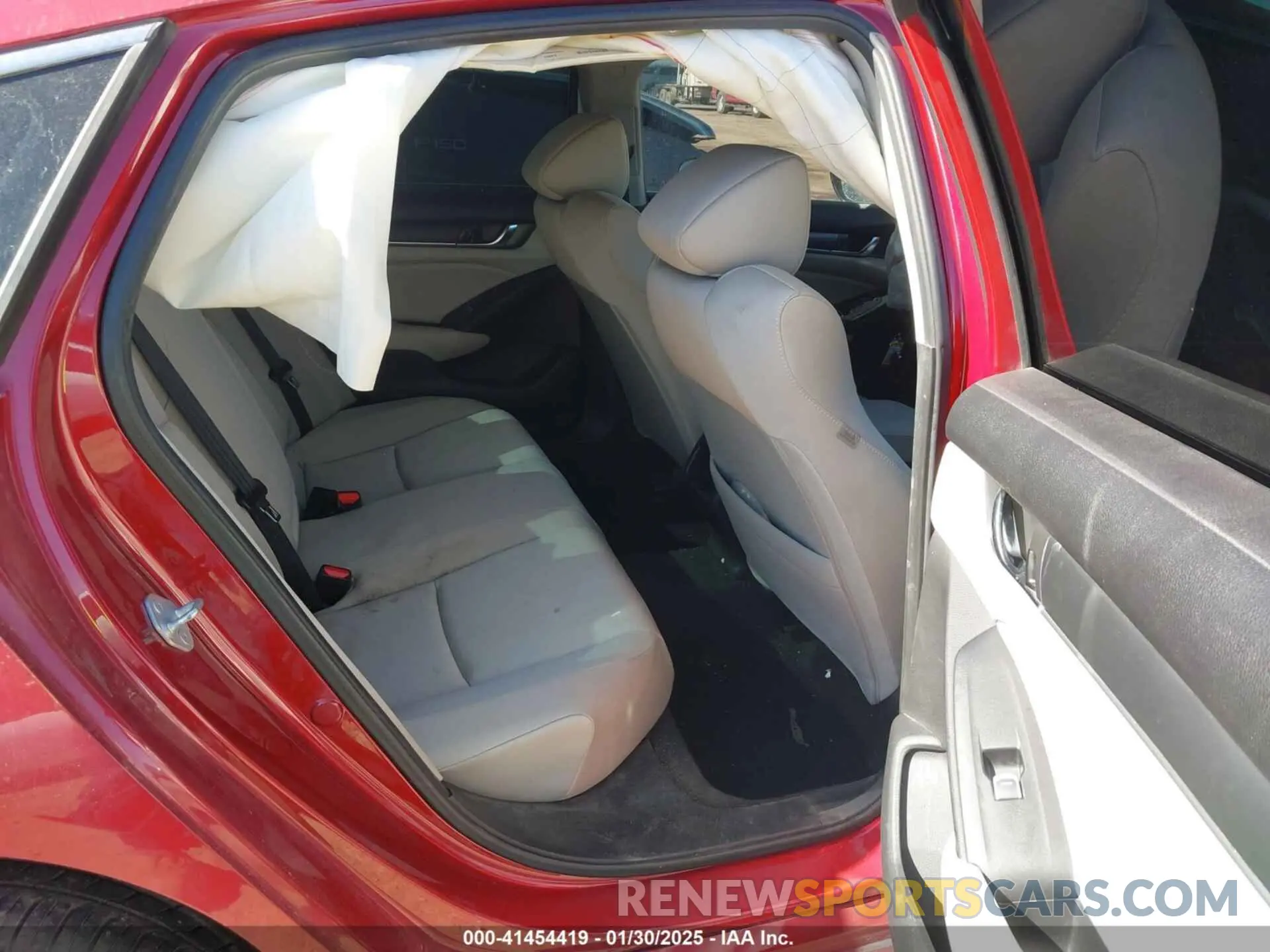8 Photograph of a damaged car 1HGCV1F1XMA020830 HONDA ACCORD 2021