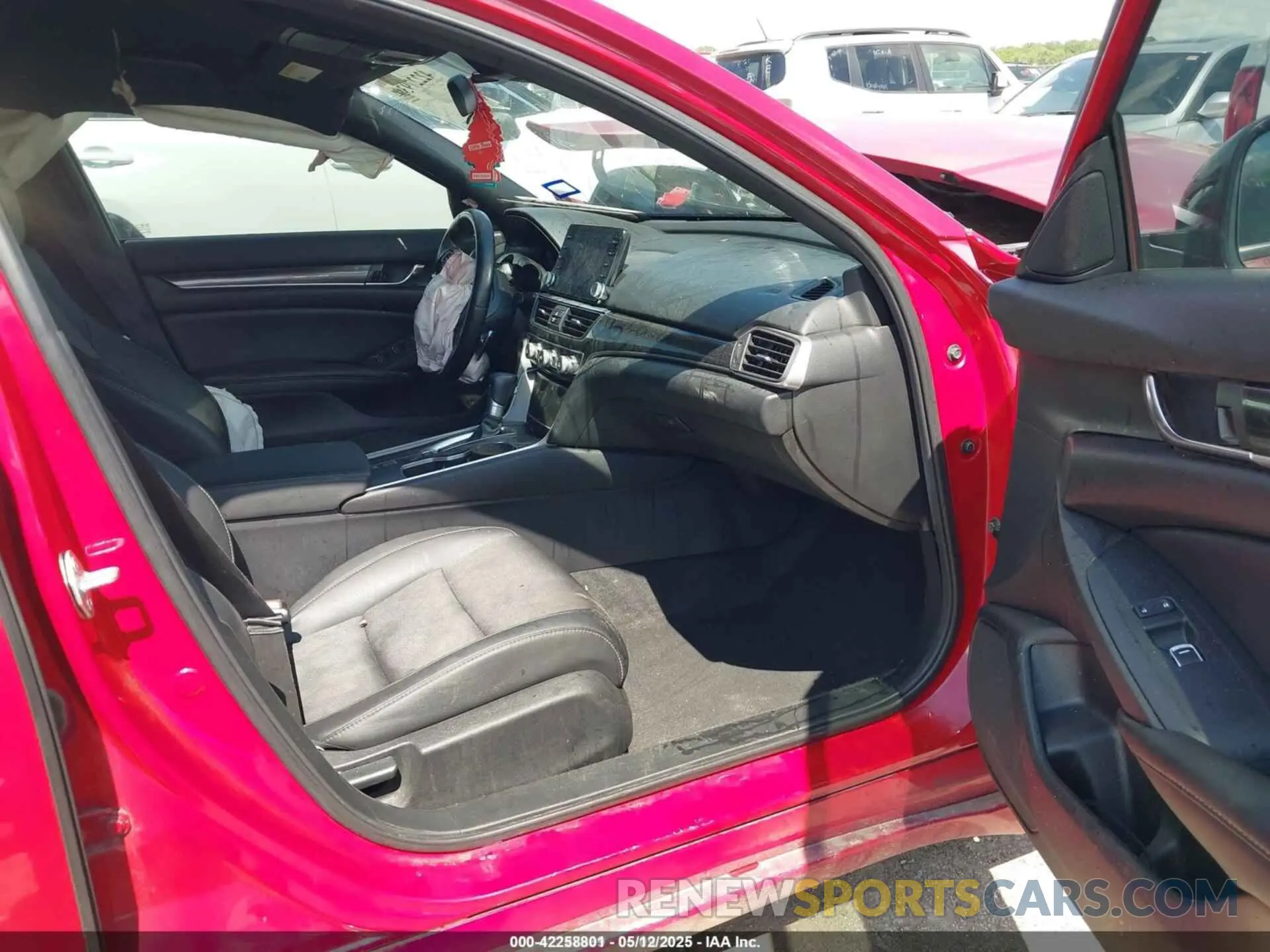 5 Photograph of a damaged car 1HGCV1F30MA082089 HONDA ACCORD 2021