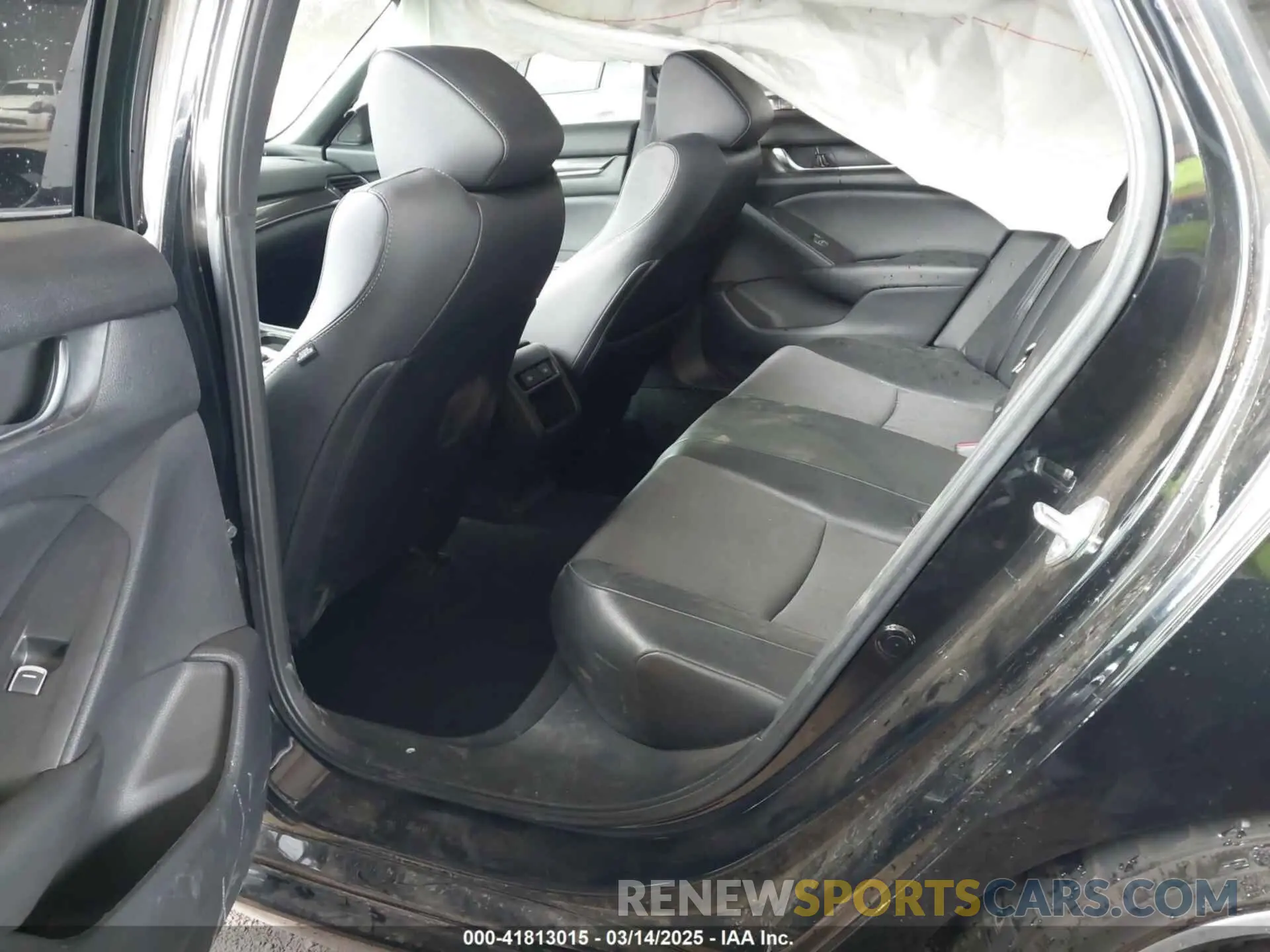 8 Photograph of a damaged car 1HGCV1F31MA066404 HONDA ACCORD 2021
