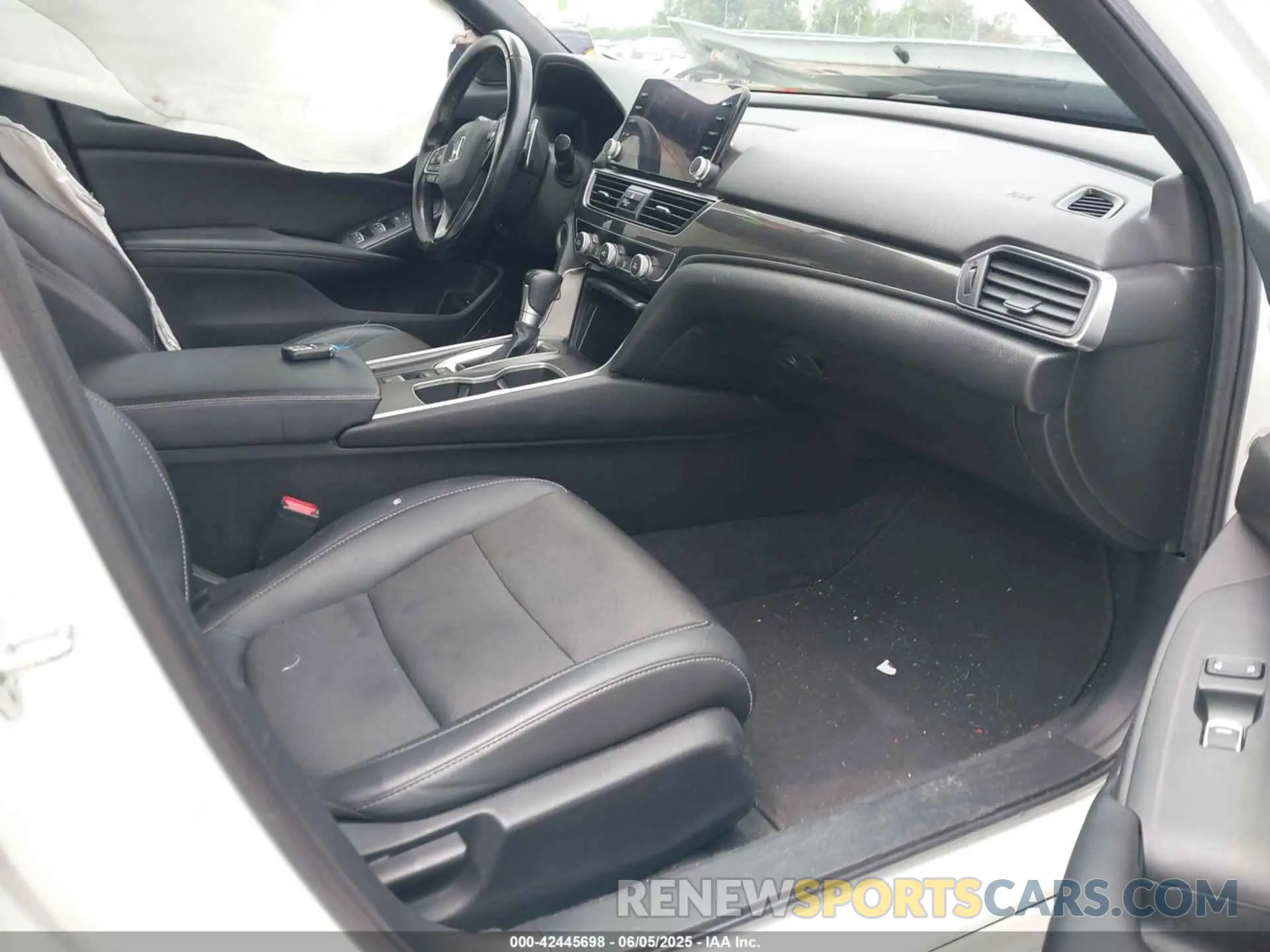 5 Photograph of a damaged car 1HGCV1F31MA097166 HONDA ACCORD 2021