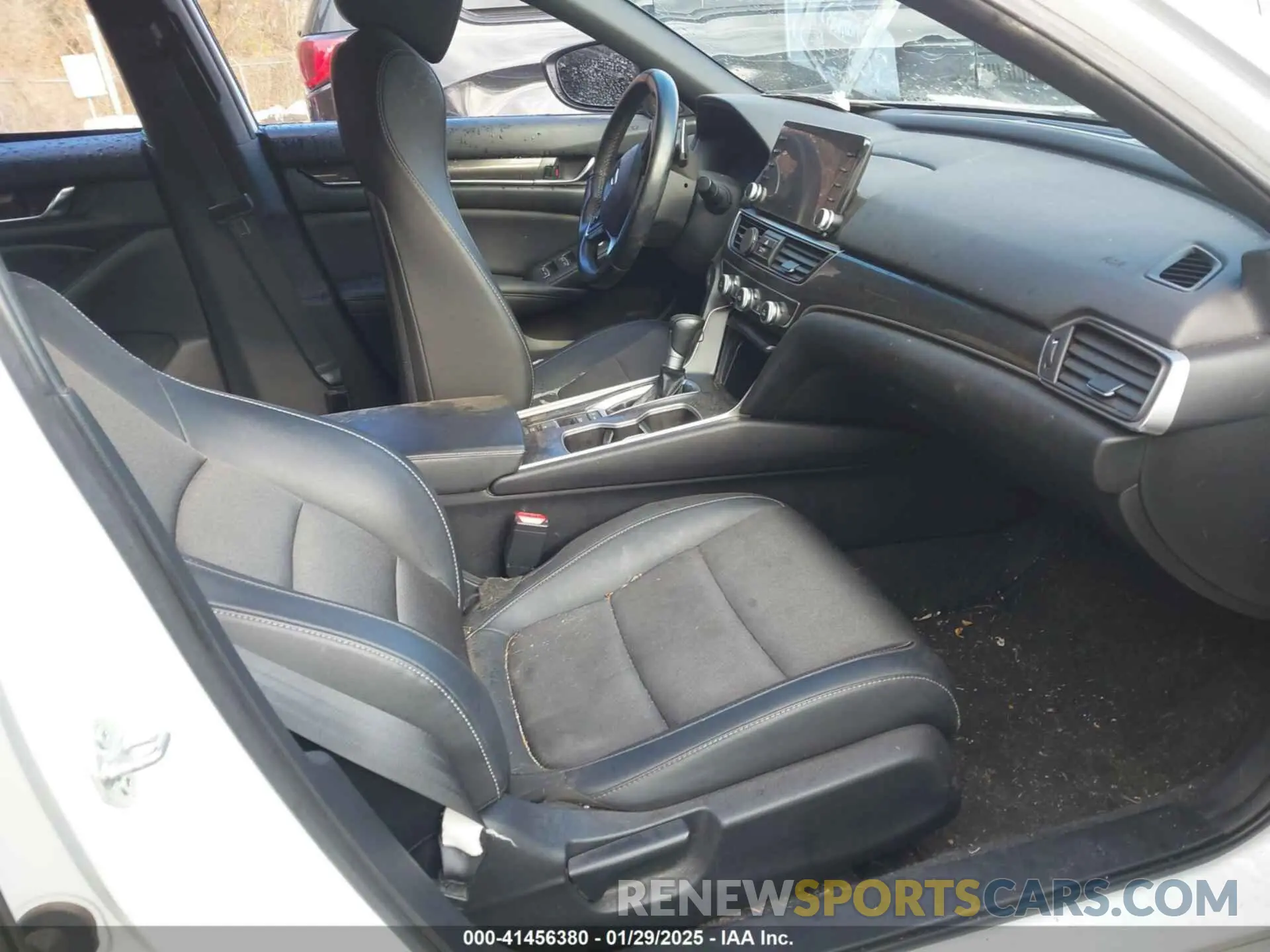 5 Photograph of a damaged car 1HGCV1F32MA065312 HONDA ACCORD 2021