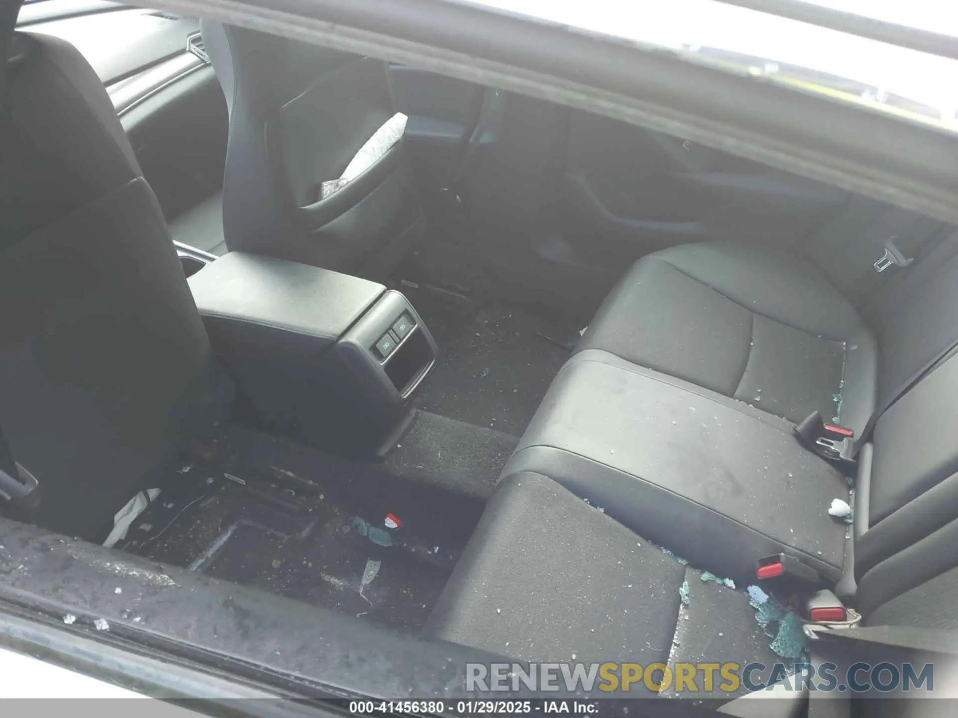 8 Photograph of a damaged car 1HGCV1F32MA065312 HONDA ACCORD 2021