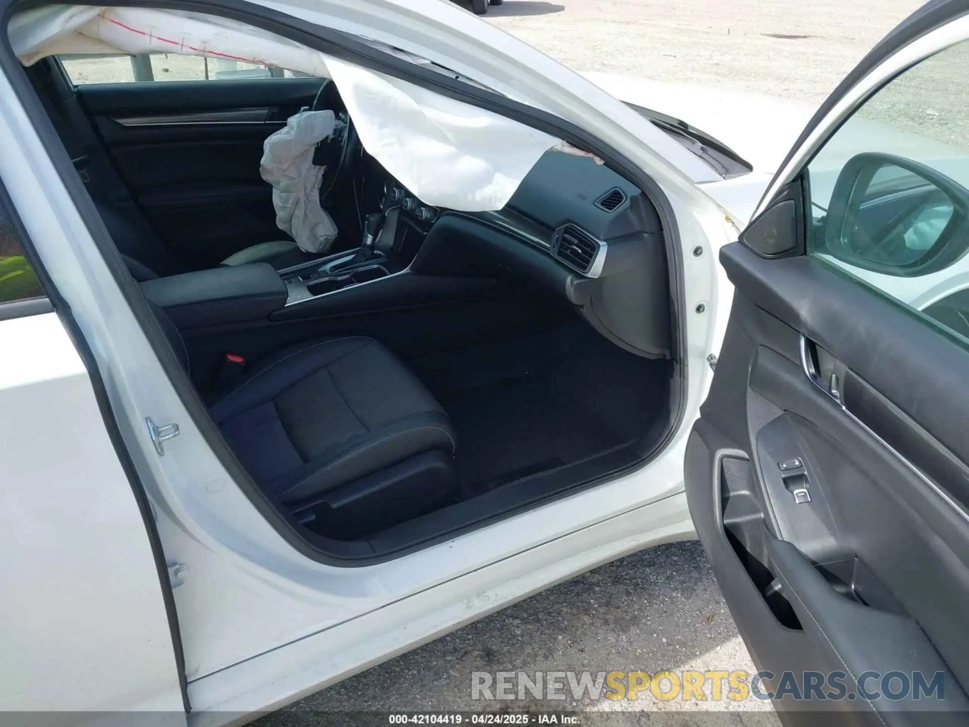 5 Photograph of a damaged car 1HGCV1F32MA072289 HONDA ACCORD 2021