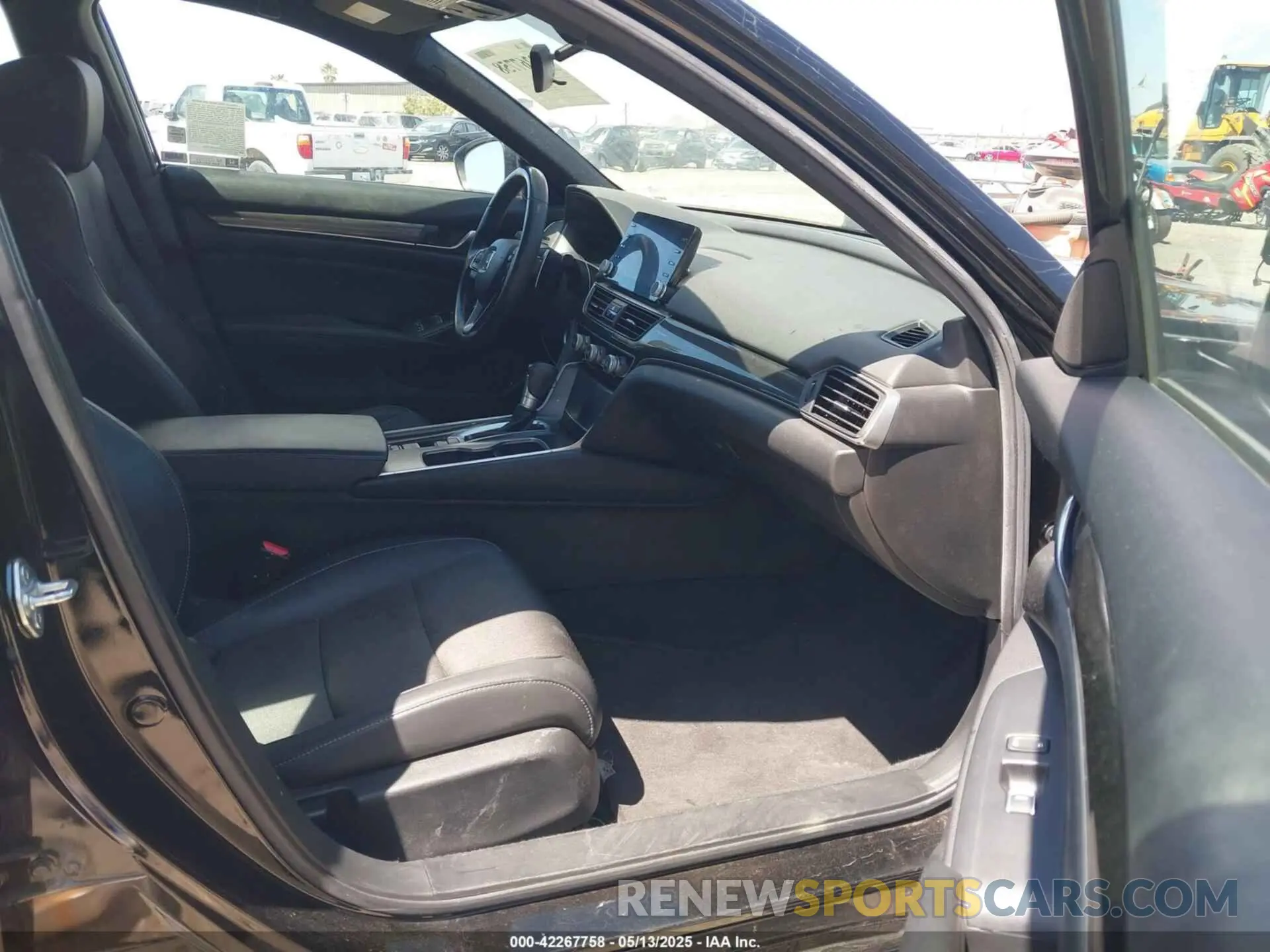 5 Photograph of a damaged car 1HGCV1F32MA092896 HONDA ACCORD 2021