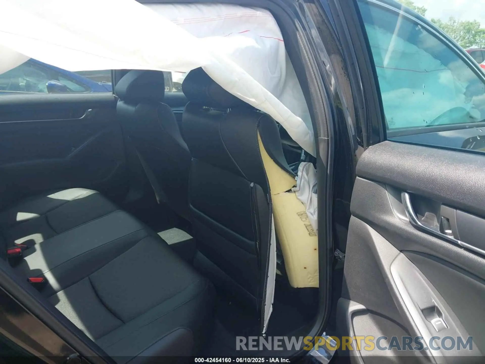 8 Photograph of a damaged car 1HGCV1F34MA098988 HONDA ACCORD 2021