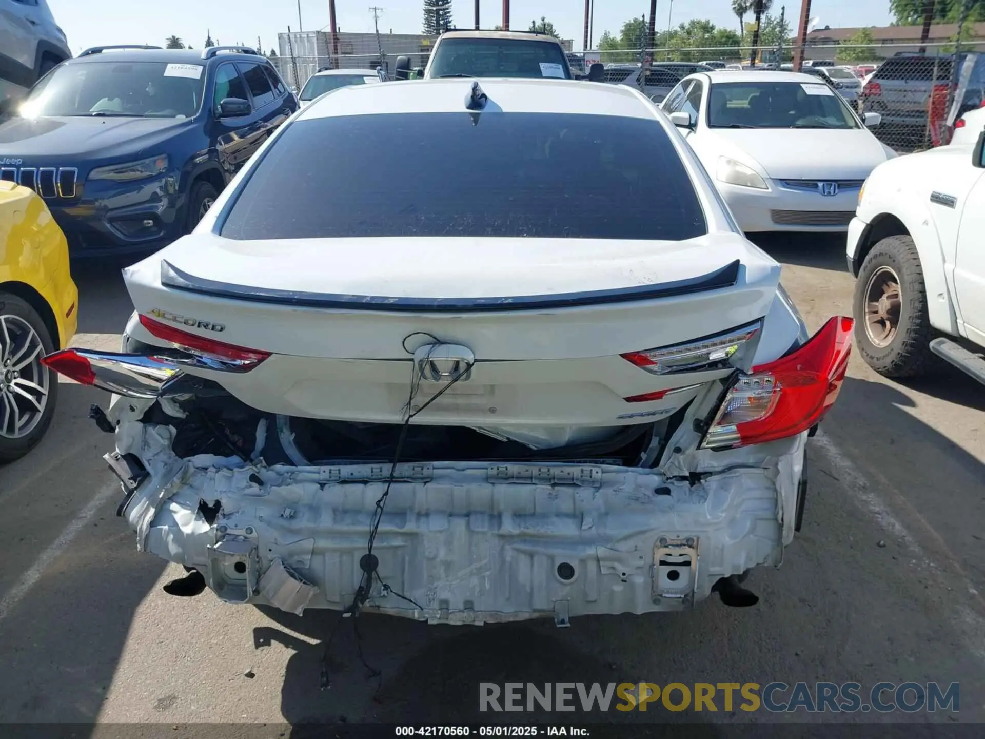 17 Photograph of a damaged car 1HGCV1F35MA009400 HONDA ACCORD 2021