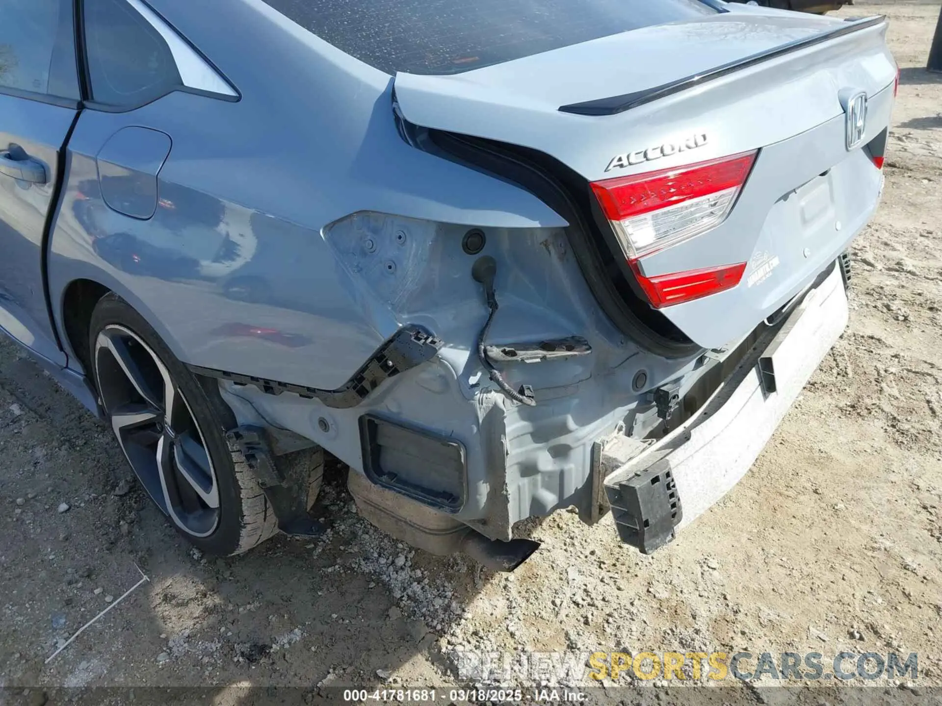 17 Photograph of a damaged car 1HGCV1F35MA029257 HONDA ACCORD 2021