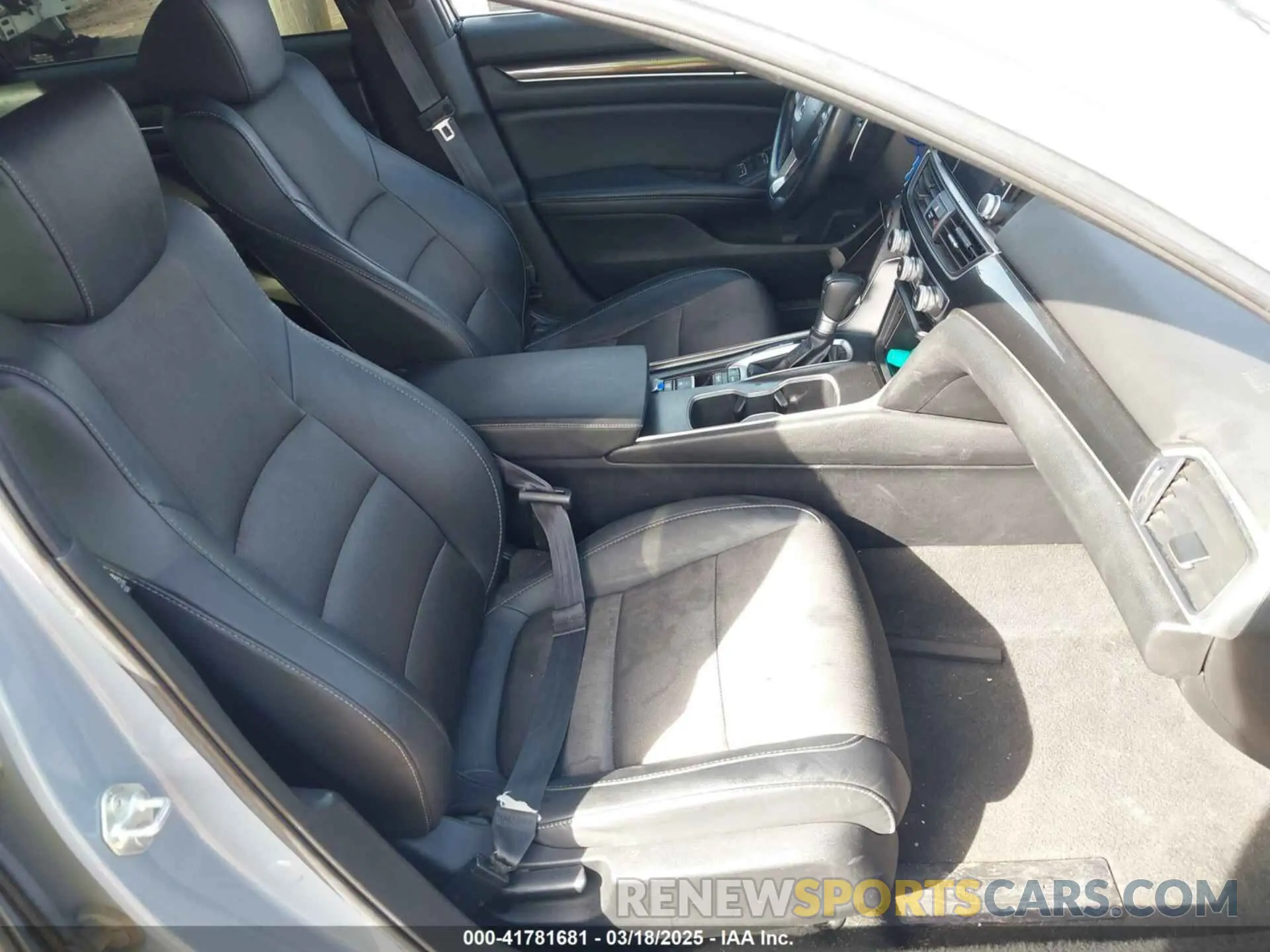 5 Photograph of a damaged car 1HGCV1F35MA029257 HONDA ACCORD 2021