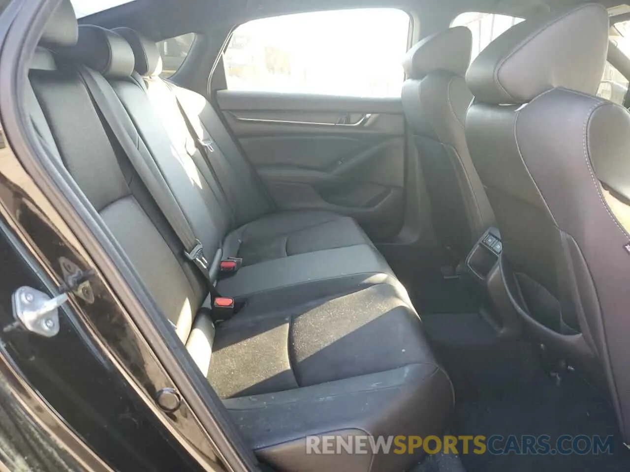 10 Photograph of a damaged car 1HGCV1F35MA102935 HONDA ACCORD 2021