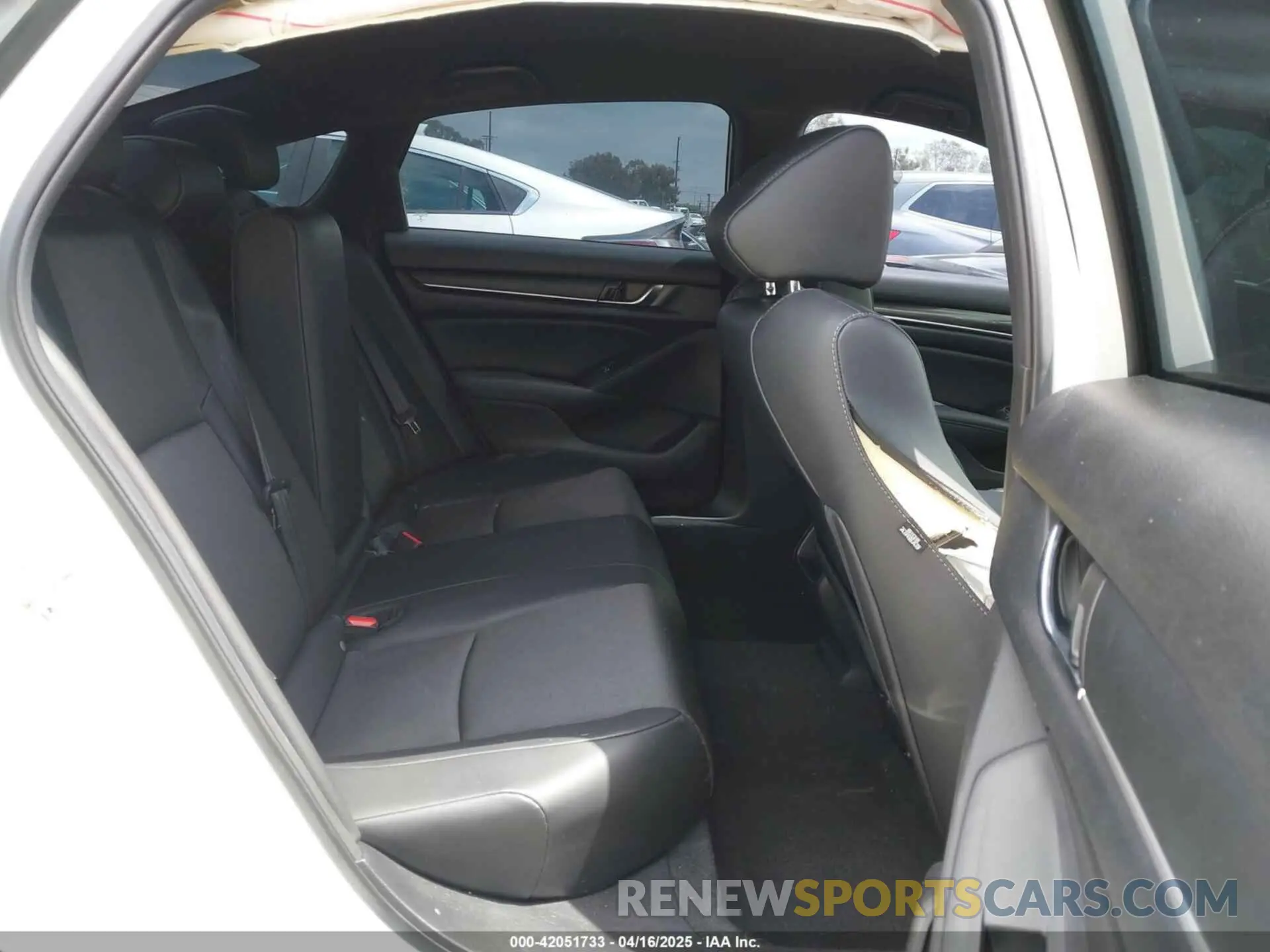 8 Photograph of a damaged car 1HGCV1F35MA105639 HONDA ACCORD 2021