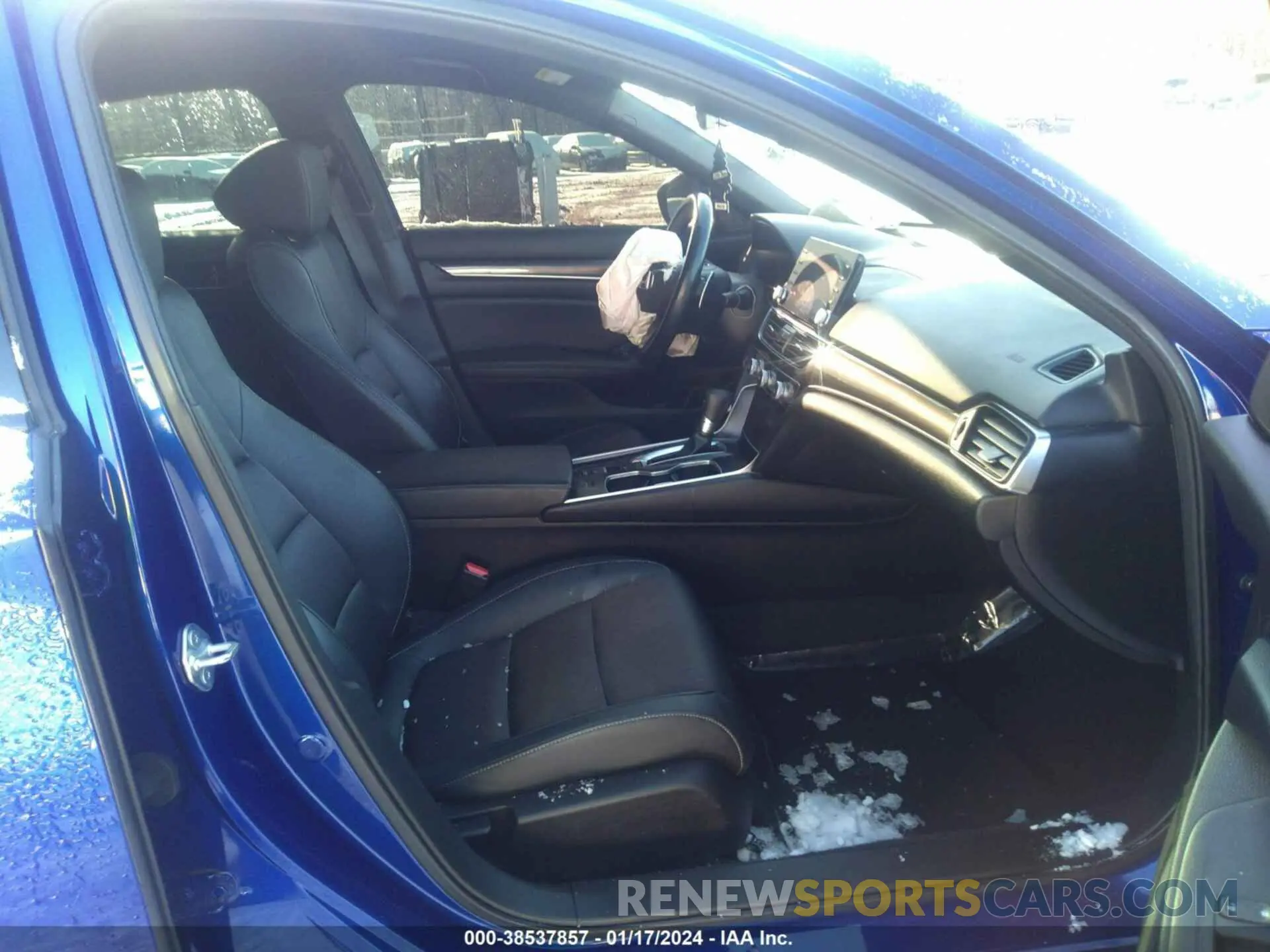 5 Photograph of a damaged car 1HGCV1F35MA109304 HONDA ACCORD 2021