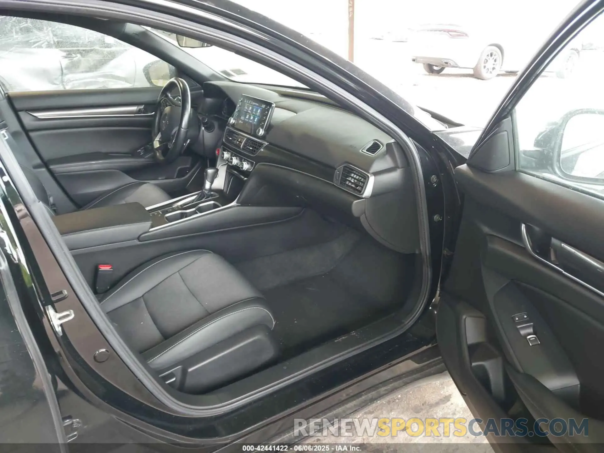 5 Photograph of a damaged car 1HGCV1F36MA003542 HONDA ACCORD 2021