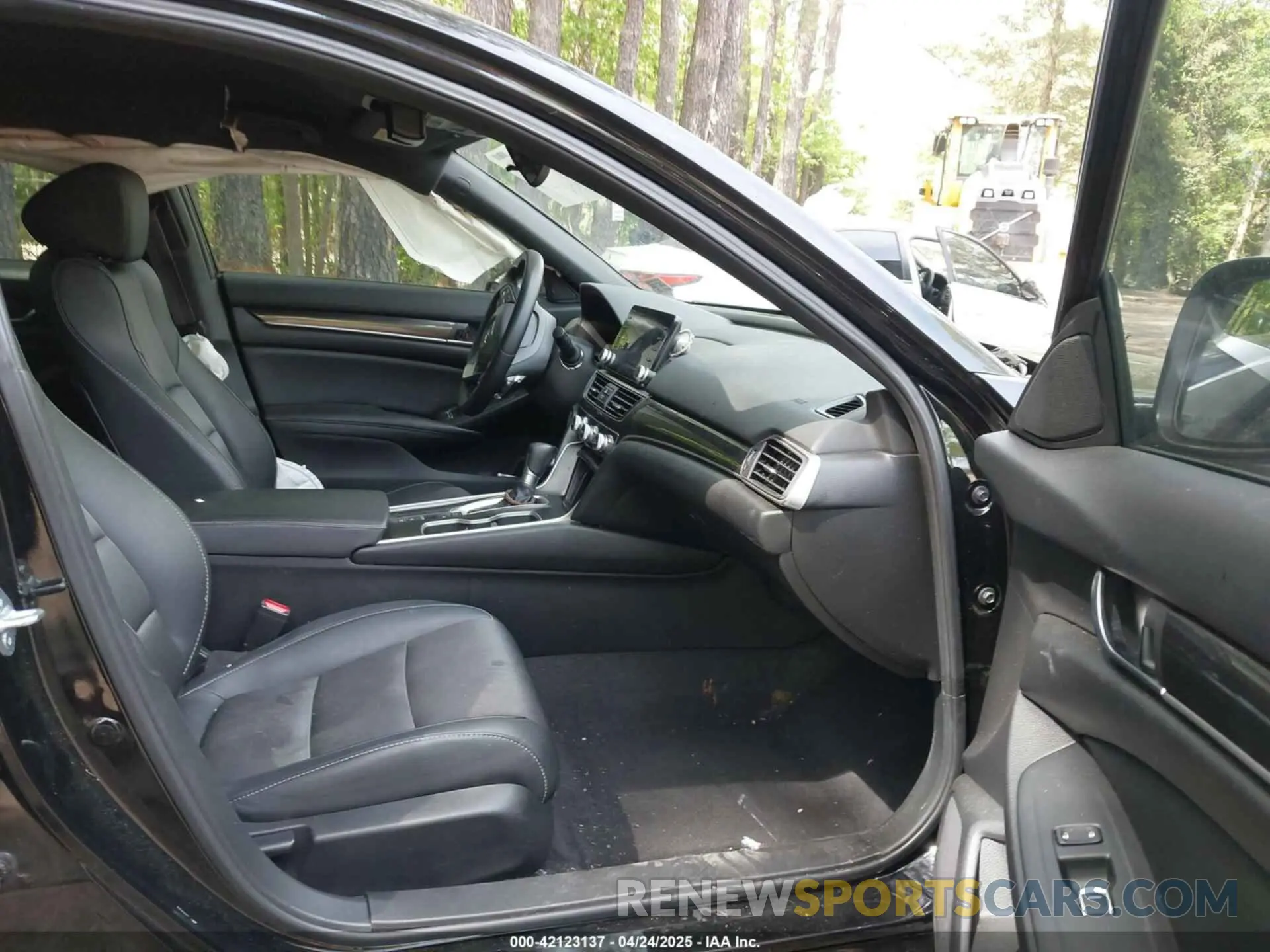 5 Photograph of a damaged car 1HGCV1F36MA016260 HONDA ACCORD 2021