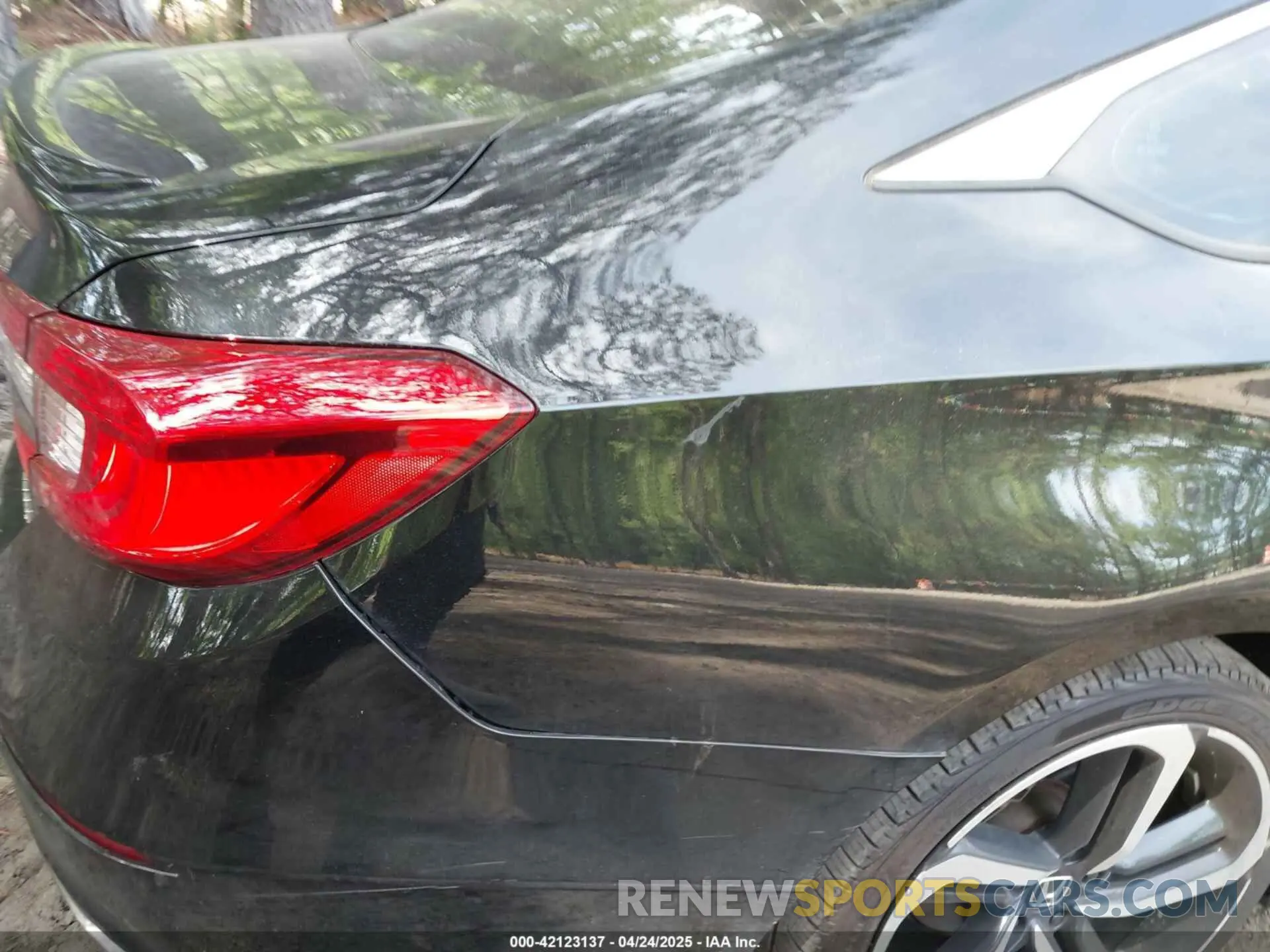 6 Photograph of a damaged car 1HGCV1F36MA016260 HONDA ACCORD 2021